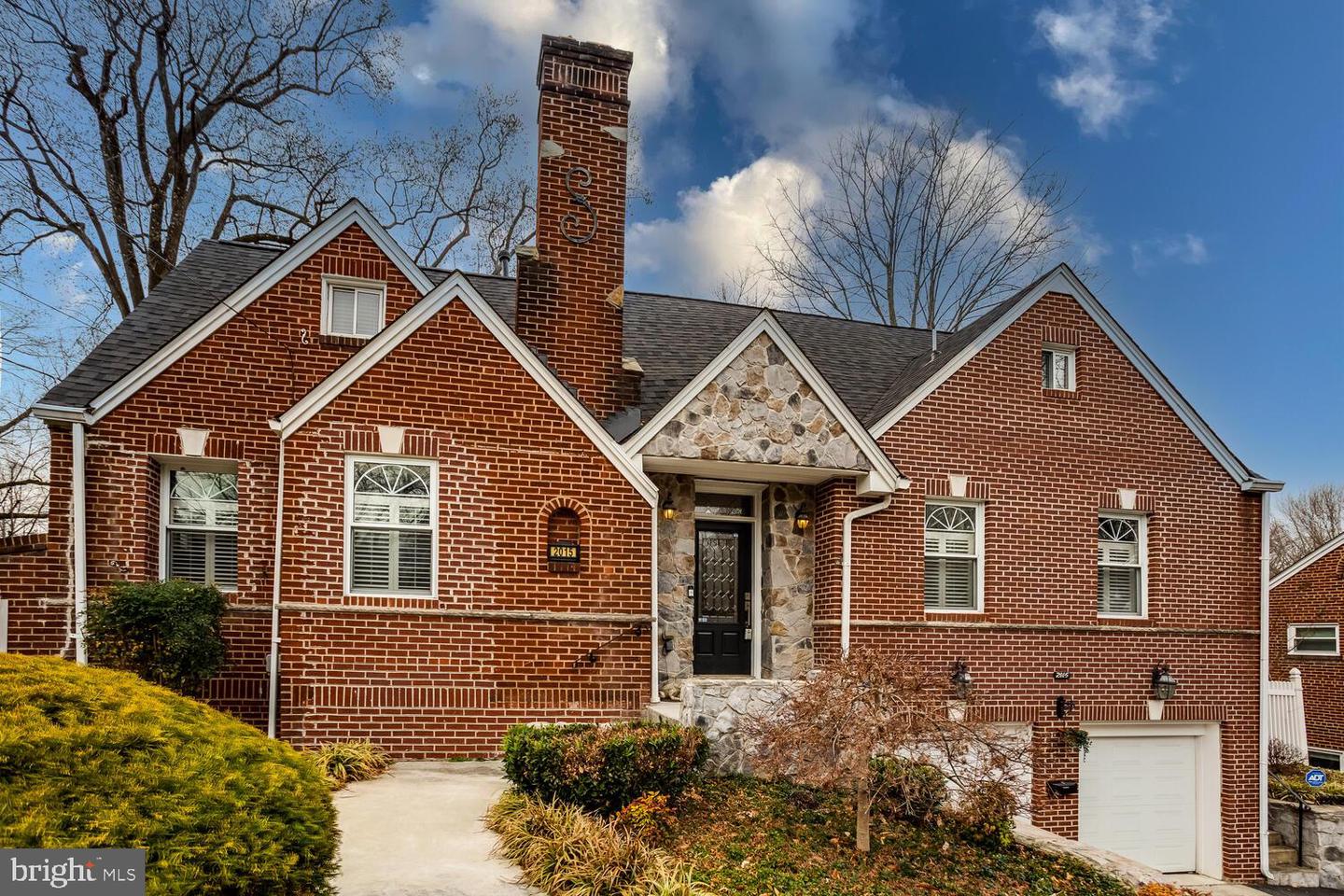 2015 BRANCH AVE SE, WASHINGTON, District Of Columbia 20020, 3 Bedrooms Bedrooms, ,2 BathroomsBathrooms,Residential,For sale,2015 BRANCH AVE SE,DCDC2223794 MLS # DCDC2223794