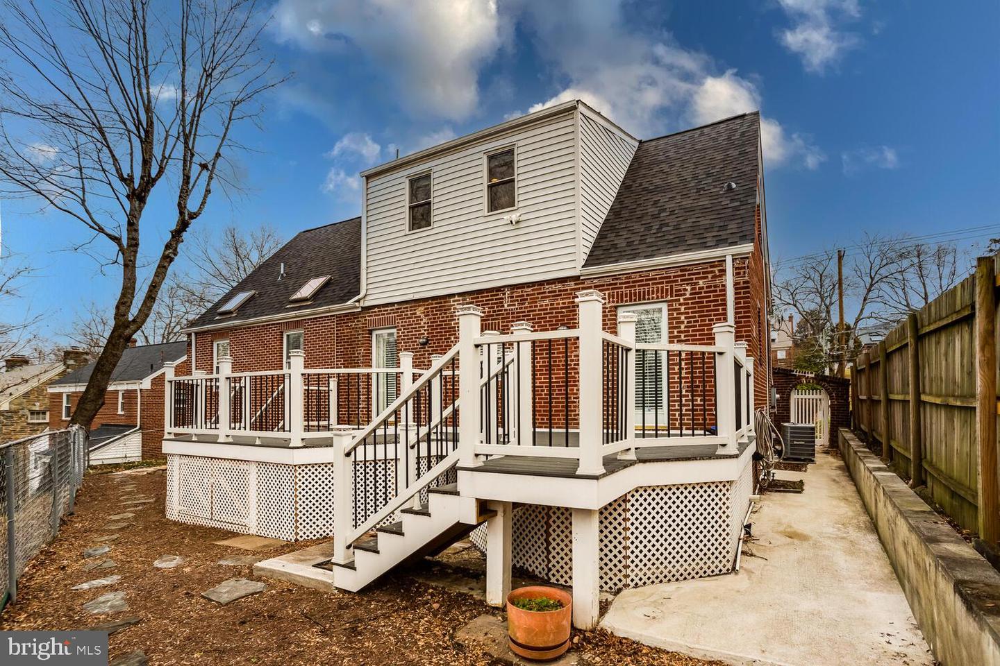 2015 BRANCH AVE SE, WASHINGTON, District Of Columbia 20020, 3 Bedrooms Bedrooms, ,2 BathroomsBathrooms,Residential,For sale,2015 BRANCH AVE SE,DCDC2223794 MLS # DCDC2223794