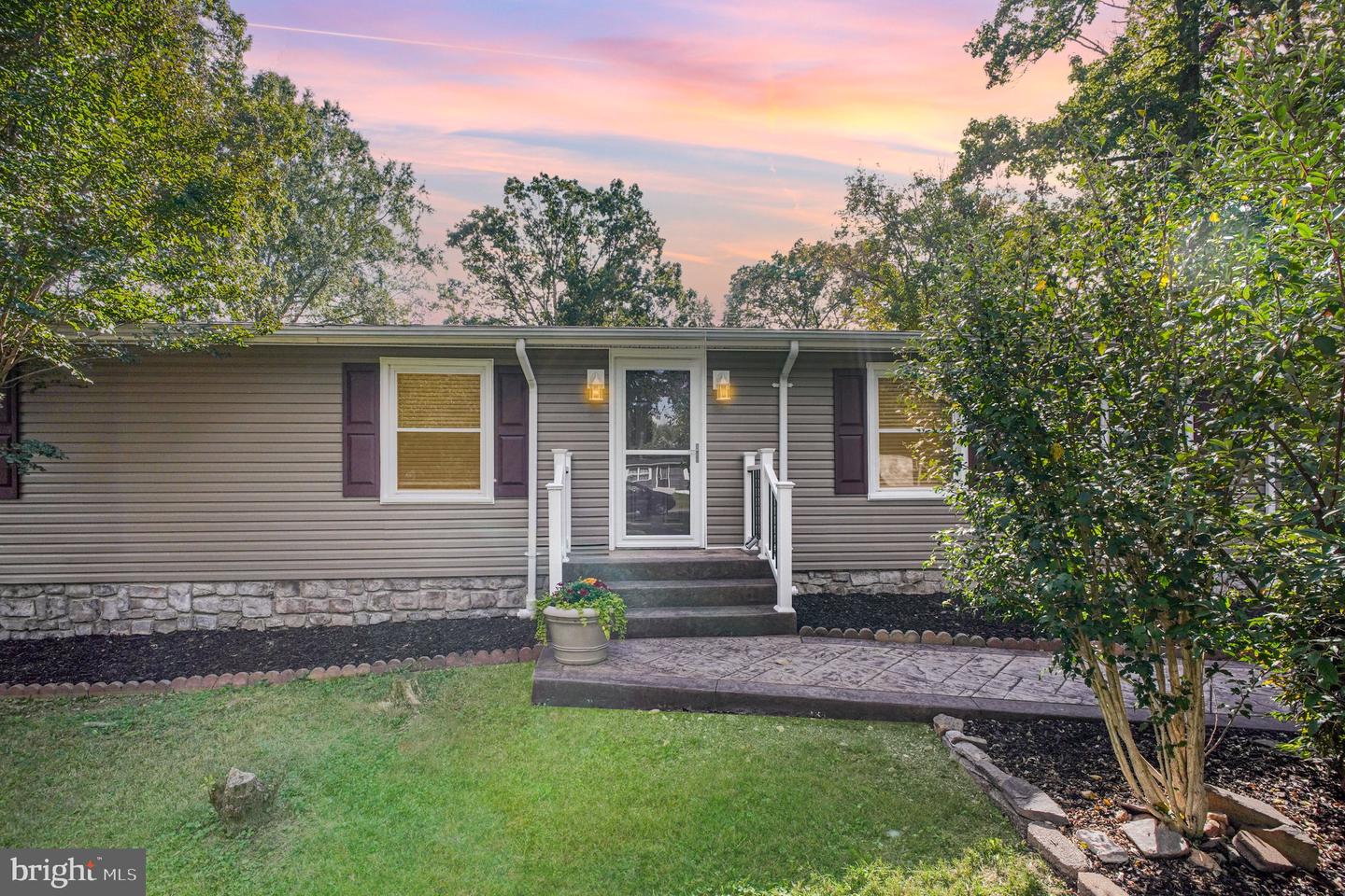 2 DAVID CT, STAFFORD, Virginia 22554, 3 Bedrooms Bedrooms, ,2 BathroomsBathrooms,Residential,For sale,2 DAVID CT,VAST2043216 MLS # VAST2043216