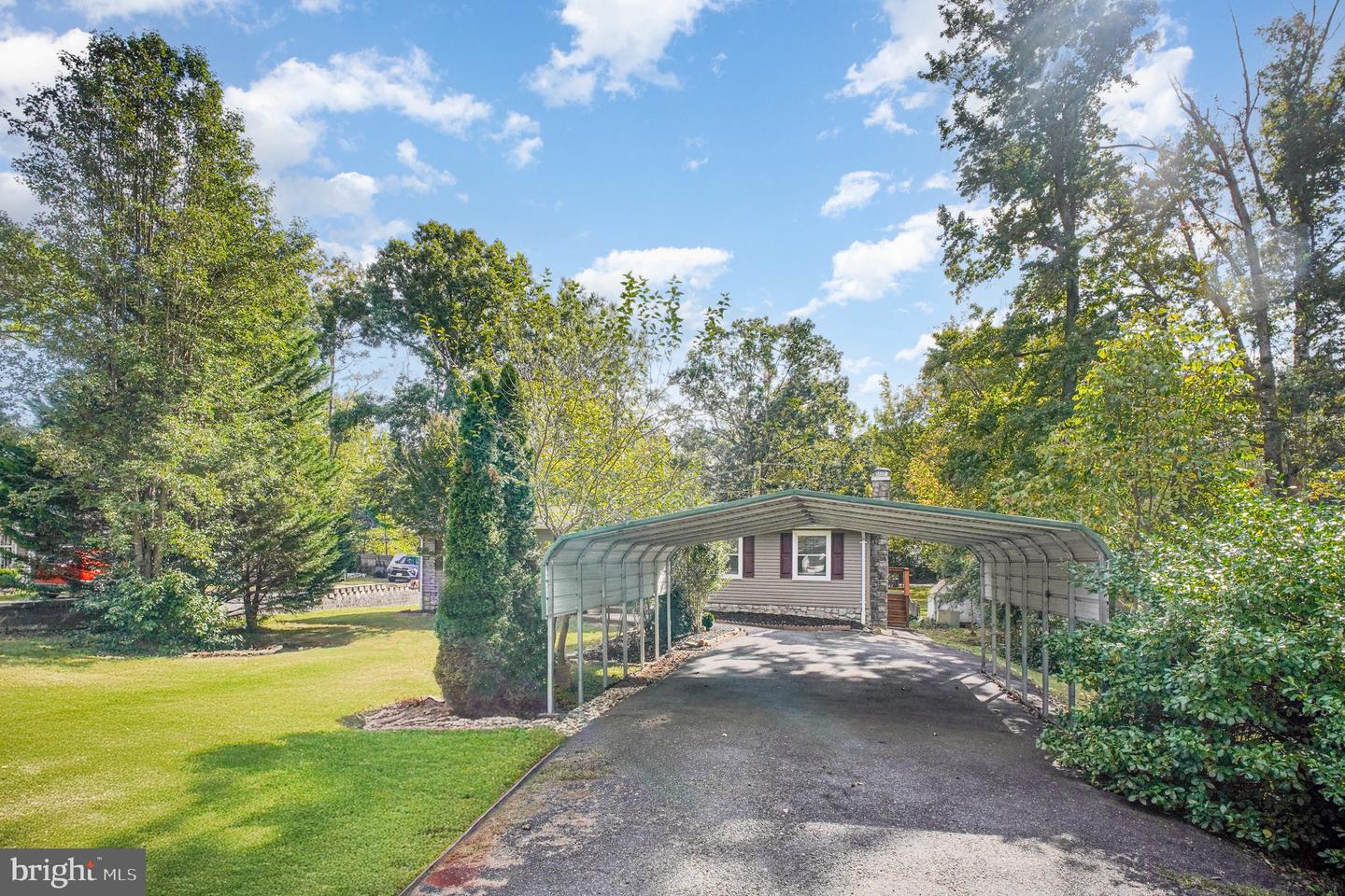 2 DAVID CT, STAFFORD, Virginia 22554, 3 Bedrooms Bedrooms, ,2 BathroomsBathrooms,Residential,For sale,2 DAVID CT,VAST2043216 MLS # VAST2043216