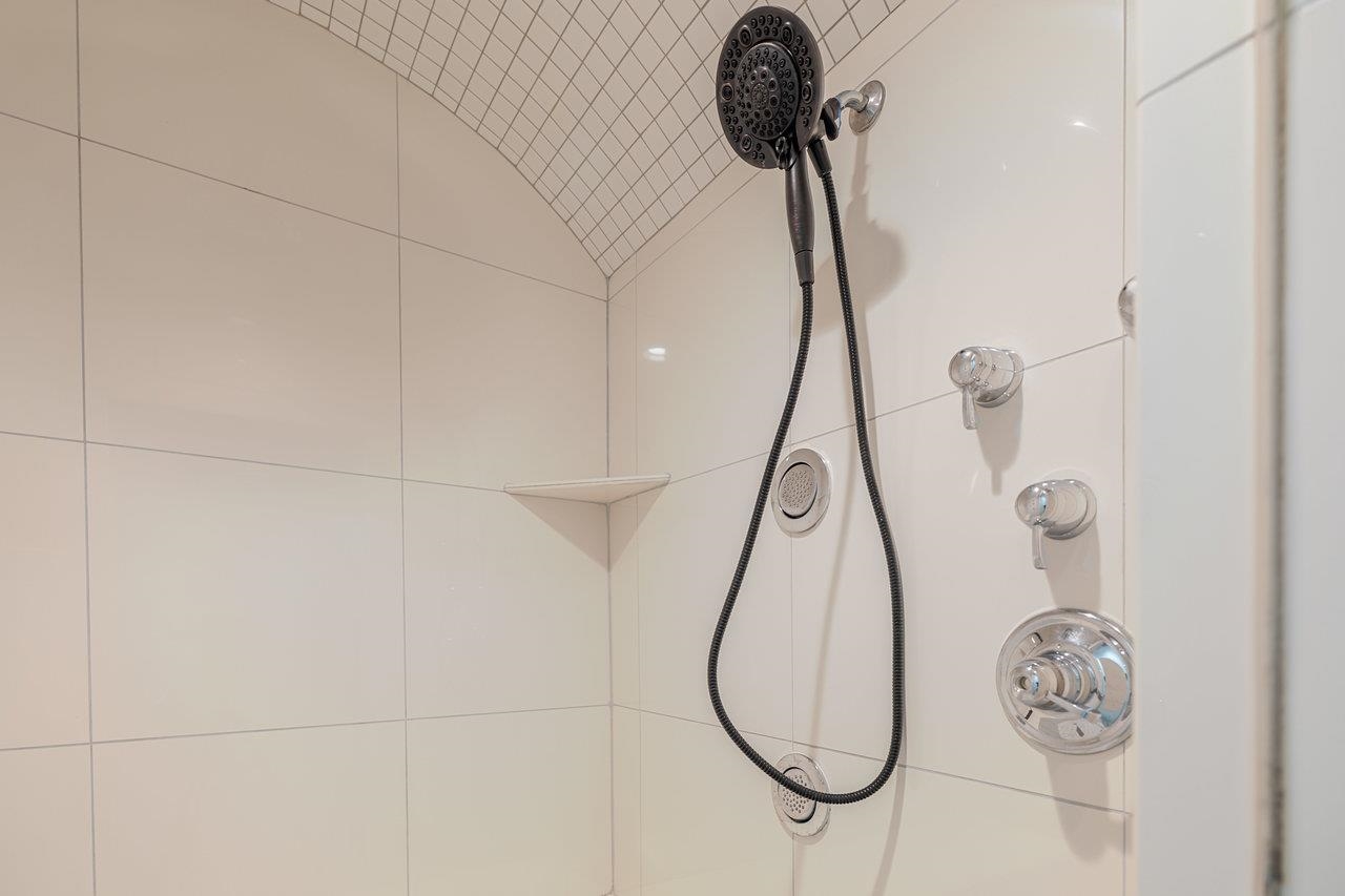 1271 KING EDWARDS WAY, HARRISONBURG, Virginia 22801, 4 Bedrooms Bedrooms, ,3 BathroomsBathrooms,Residential,1271 KING EDWARDS WAY,666173 MLS # 666173