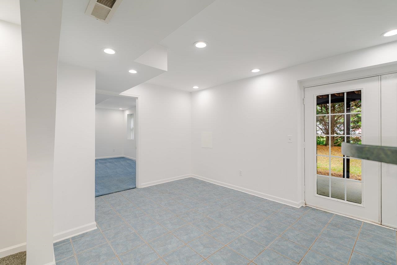 1271 KING EDWARDS WAY, HARRISONBURG, Virginia 22801, 4 Bedrooms Bedrooms, ,3 BathroomsBathrooms,Residential,1271 KING EDWARDS WAY,666173 MLS # 666173