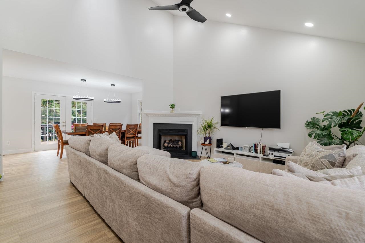 1271 KING EDWARDS WAY, HARRISONBURG, Virginia 22801, 4 Bedrooms Bedrooms, ,3 BathroomsBathrooms,Residential,1271 KING EDWARDS WAY,666173 MLS # 666173