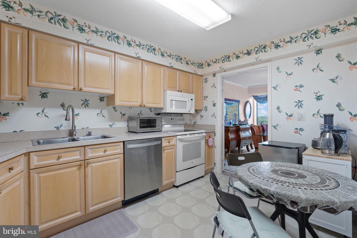 19385 CYPRESS RIDGE TER #914, LEESBURG, Virginia 20176, 2 Bedrooms Bedrooms, ,2 BathroomsBathrooms,Residential,For sale,19385 CYPRESS RIDGE TER #914,VALO2108840 MLS # VALO2108840