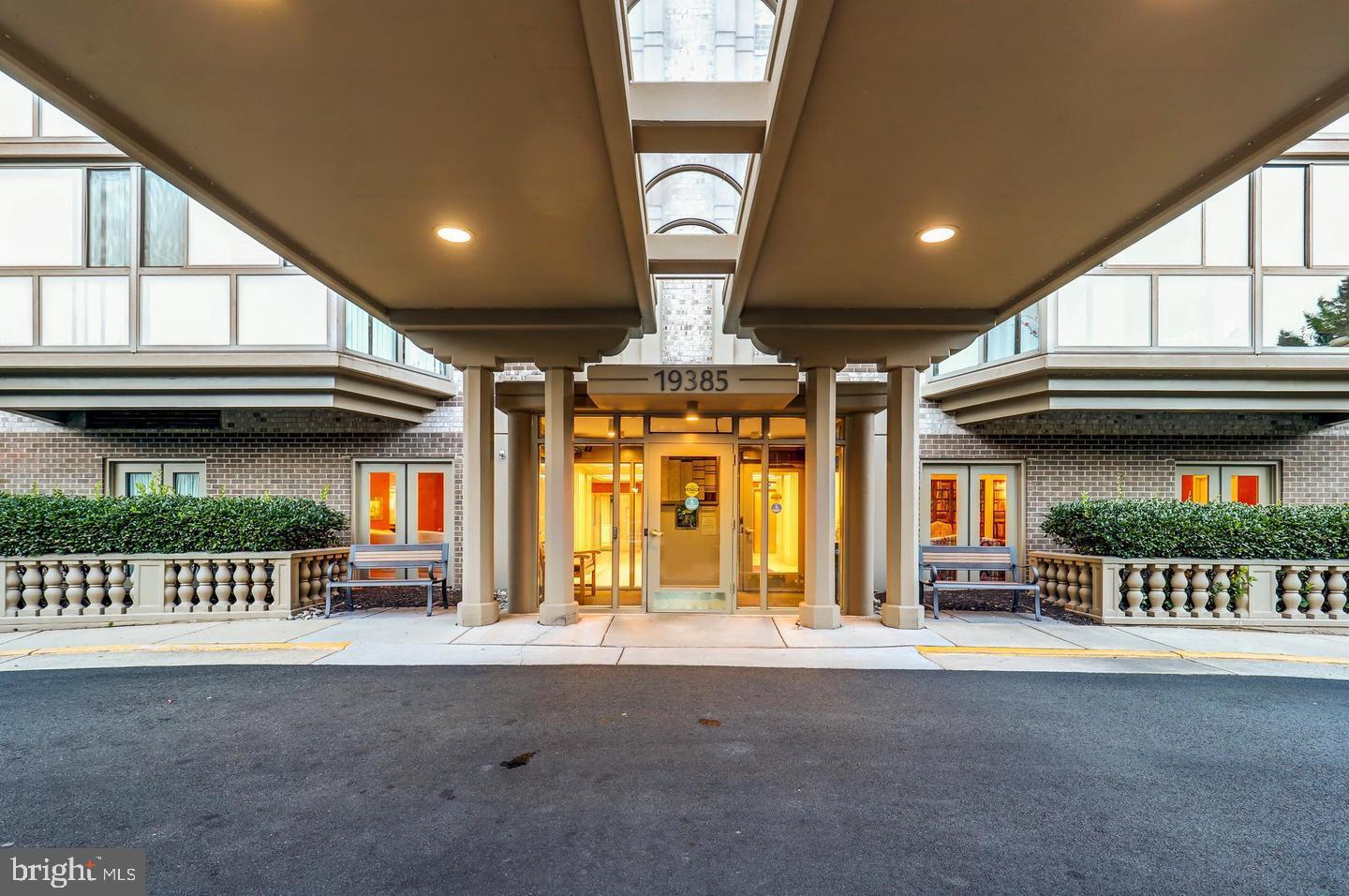 19385 CYPRESS RIDGE TER #914, LEESBURG, Virginia 20176, 2 Bedrooms Bedrooms, ,2 BathroomsBathrooms,Residential,For sale,19385 CYPRESS RIDGE TER #914,VALO2108840 MLS # VALO2108840