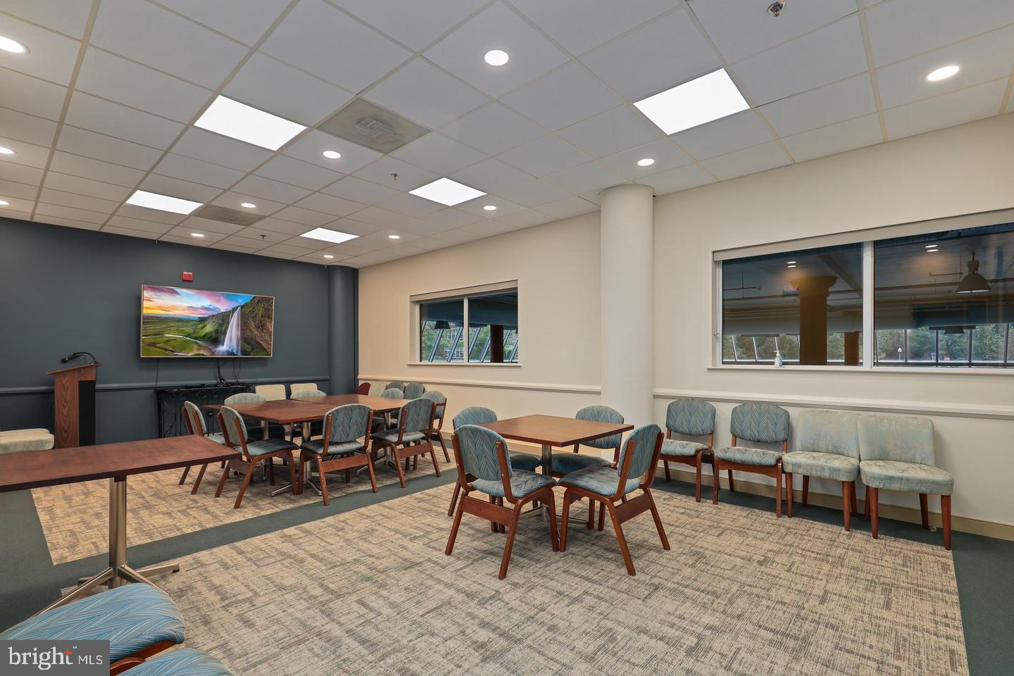 19385 CYPRESS RIDGE TER #914, LEESBURG, Virginia 20176, 2 Bedrooms Bedrooms, ,2 BathroomsBathrooms,Residential,For sale,19385 CYPRESS RIDGE TER #914,VALO2108840 MLS # VALO2108840