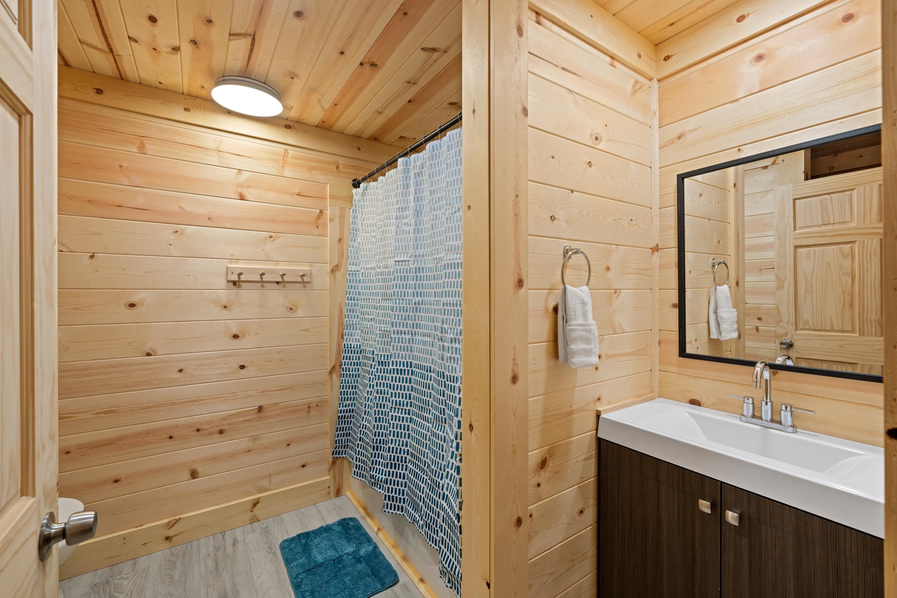 267 GROUSE DR, MCGAHEYSVILLE, Virginia 22840, 6 Bedrooms Bedrooms, ,3 BathroomsBathrooms,Residential,267 GROUSE DR,672339 MLS # 672339