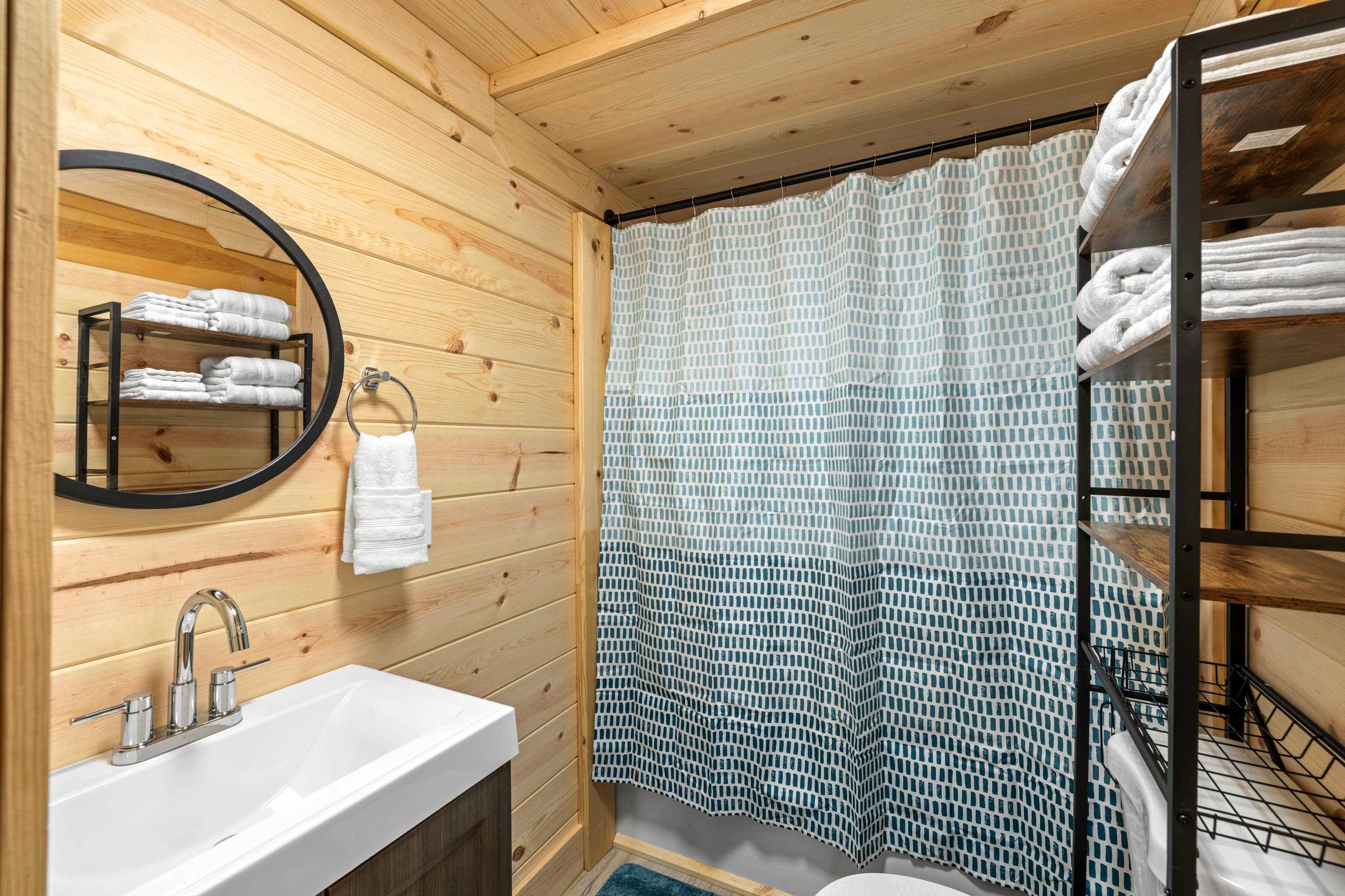 267 GROUSE DR, MCGAHEYSVILLE, Virginia 22840, 6 Bedrooms Bedrooms, ,3 BathroomsBathrooms,Residential,267 GROUSE DR,672339 MLS # 672339