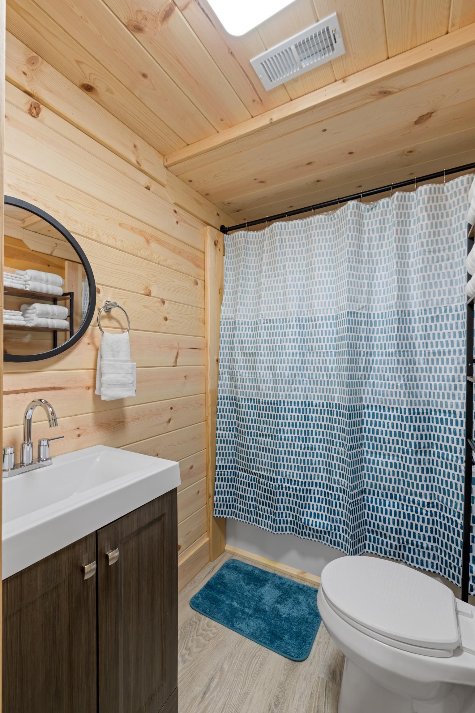 267 GROUSE DR, MCGAHEYSVILLE, Virginia 22840, 6 Bedrooms Bedrooms, ,3 BathroomsBathrooms,Residential,267 GROUSE DR,672339 MLS # 672339