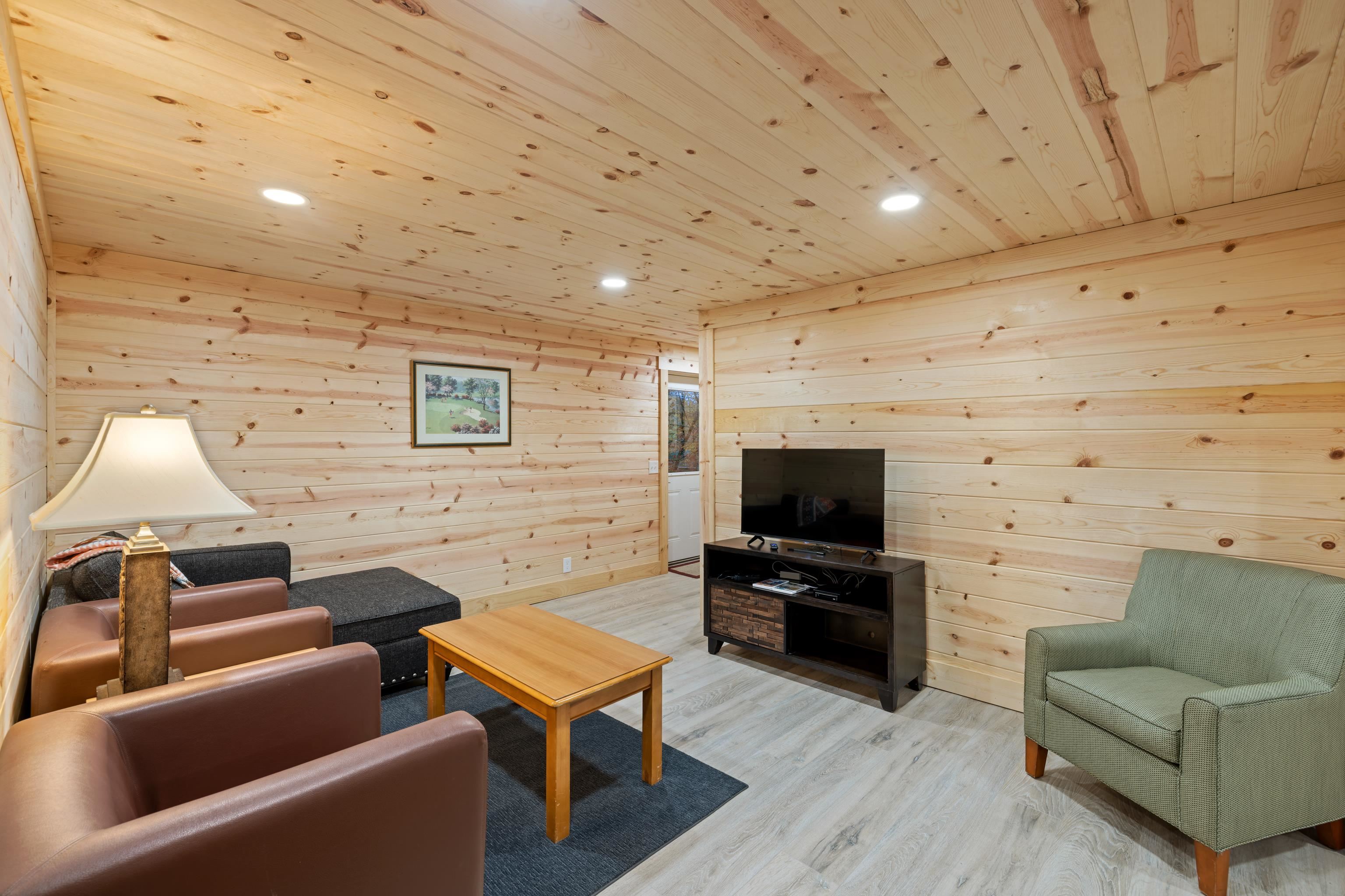 267 GROUSE DR, MCGAHEYSVILLE, Virginia 22840, 6 Bedrooms Bedrooms, ,3 BathroomsBathrooms,Residential,267 GROUSE DR,672339 MLS # 672339