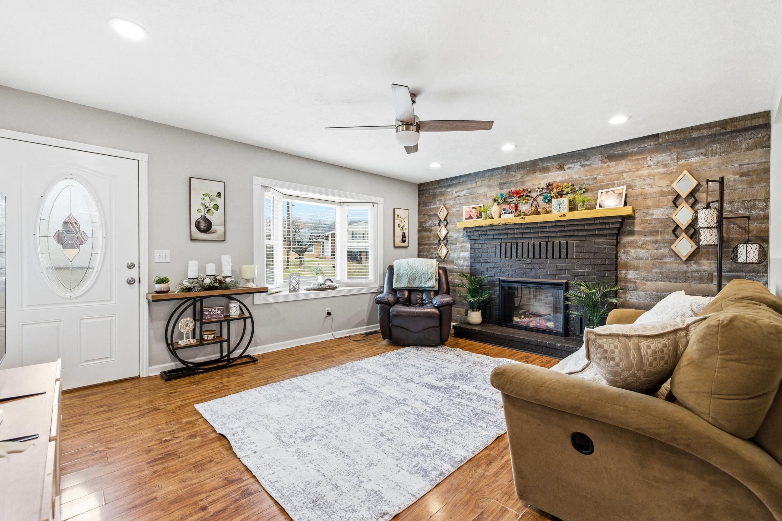 507 BARKMAN AVE, ELKTON, Virginia 22827, 3 Bedrooms Bedrooms, ,2 BathroomsBathrooms,Residential,507 BARKMAN AVE,672351 MLS # 672351