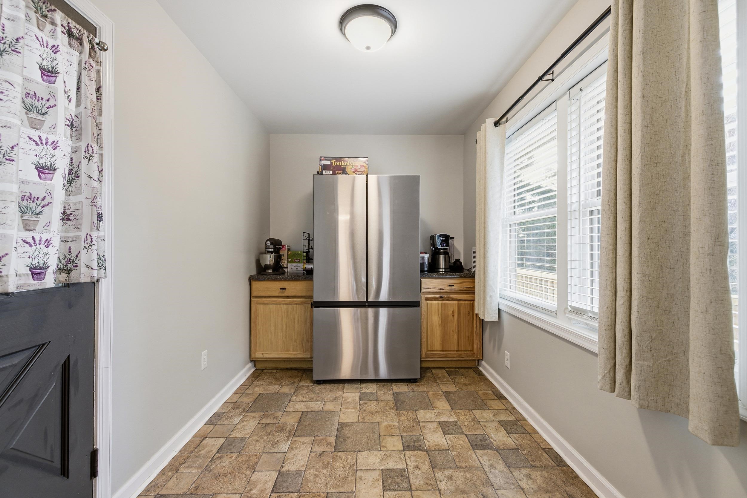 507 BARKMAN AVE, ELKTON, Virginia 22827, 3 Bedrooms Bedrooms, ,2 BathroomsBathrooms,Residential,507 BARKMAN AVE,672351 MLS # 672351