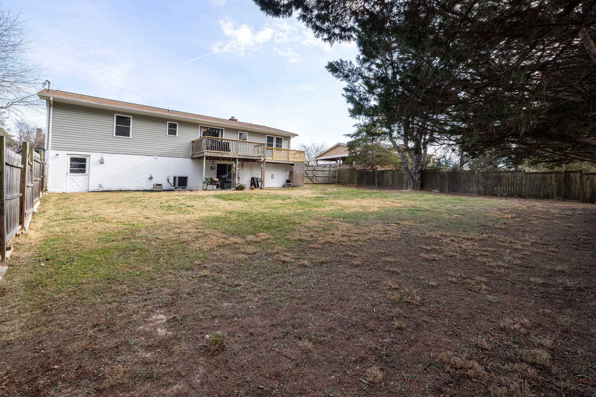 507 BARKMAN AVE, ELKTON, Virginia 22827, 3 Bedrooms Bedrooms, ,2 BathroomsBathrooms,Residential,507 BARKMAN AVE,672351 MLS # 672351