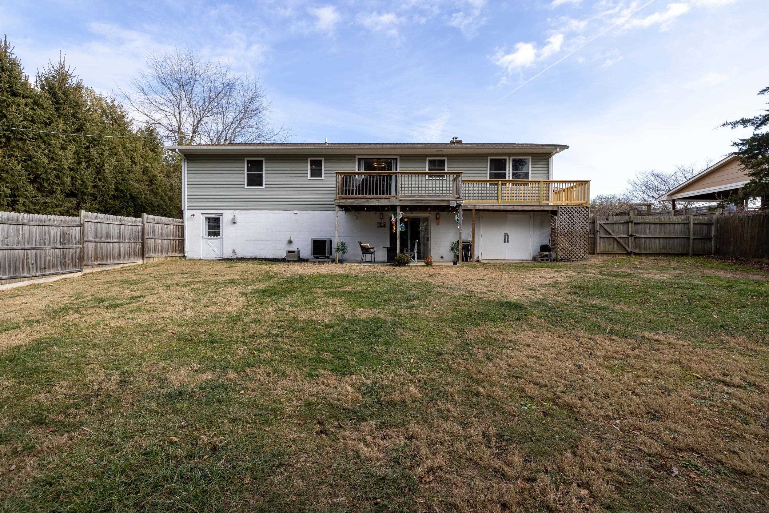 507 BARKMAN AVE, ELKTON, Virginia 22827, 3 Bedrooms Bedrooms, ,2 BathroomsBathrooms,Residential,507 BARKMAN AVE,672351 MLS # 672351