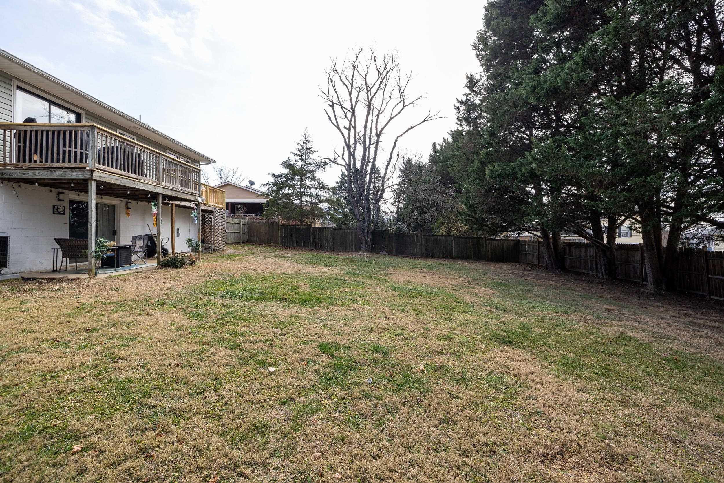 507 BARKMAN AVE, ELKTON, Virginia 22827, 3 Bedrooms Bedrooms, ,2 BathroomsBathrooms,Residential,507 BARKMAN AVE,672351 MLS # 672351