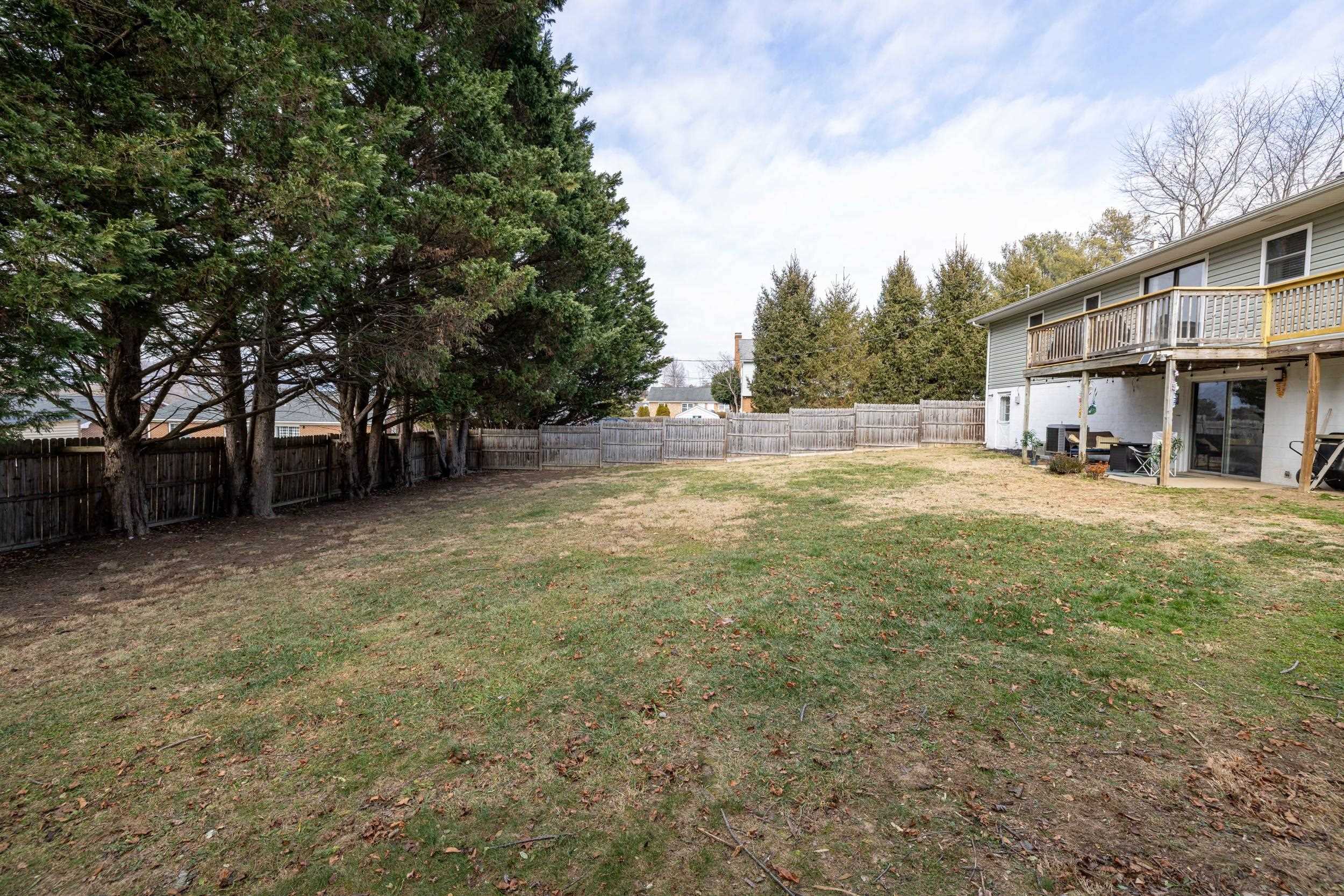 507 BARKMAN AVE, ELKTON, Virginia 22827, 3 Bedrooms Bedrooms, ,2 BathroomsBathrooms,Residential,507 BARKMAN AVE,672351 MLS # 672351