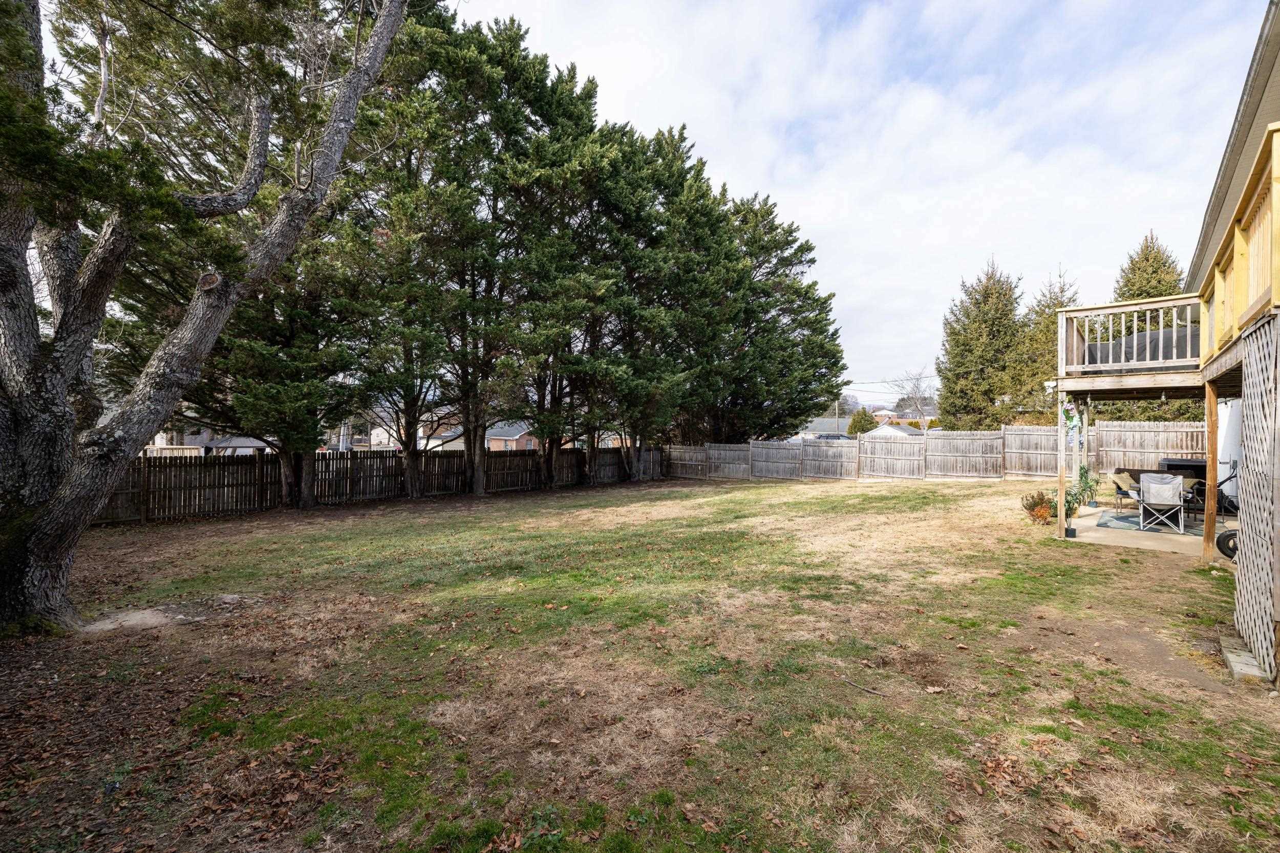 507 BARKMAN AVE, ELKTON, Virginia 22827, 3 Bedrooms Bedrooms, ,2 BathroomsBathrooms,Residential,507 BARKMAN AVE,672351 MLS # 672351