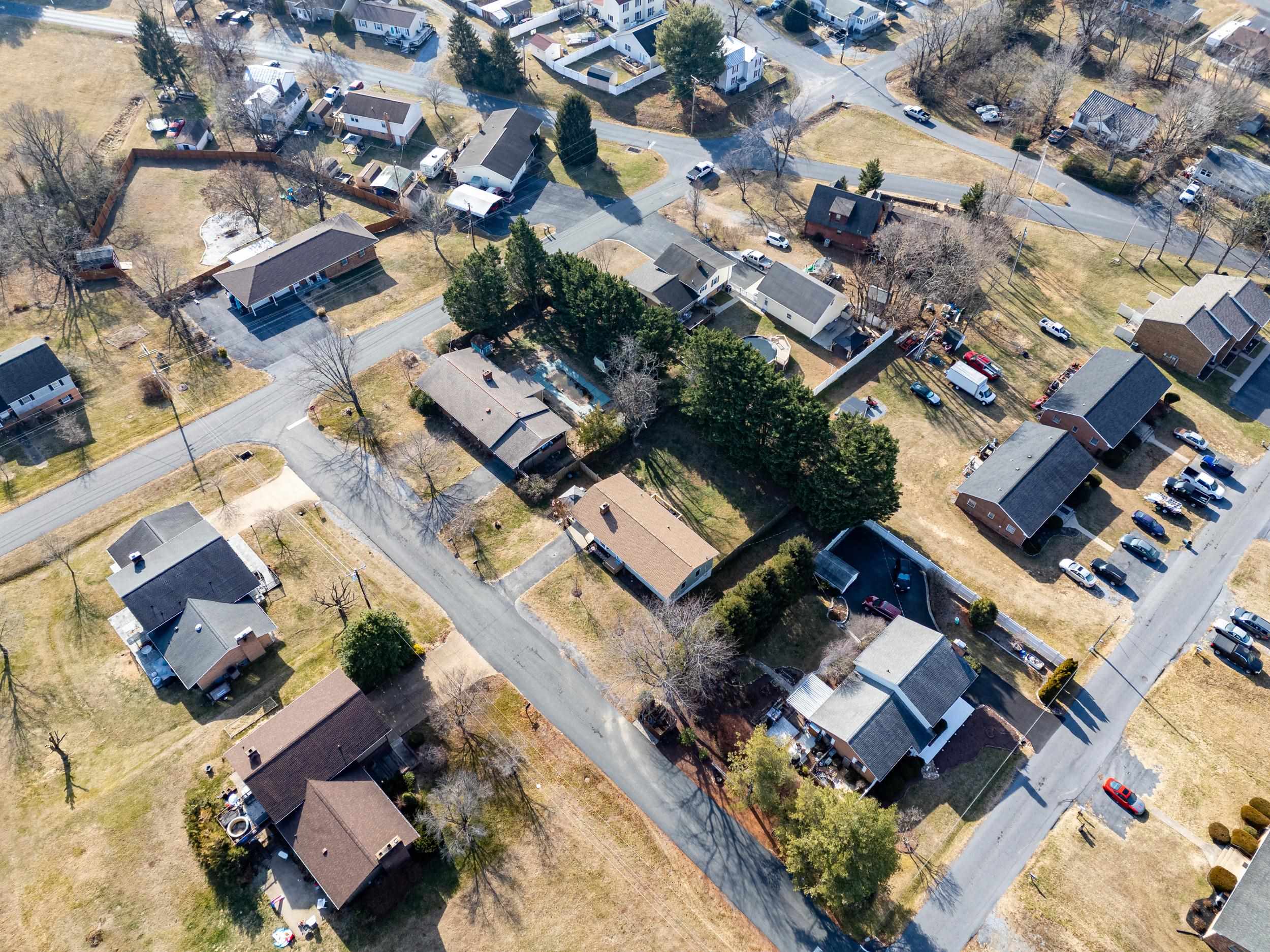 507 BARKMAN AVE, ELKTON, Virginia 22827, 3 Bedrooms Bedrooms, ,2 BathroomsBathrooms,Residential,507 BARKMAN AVE,672351 MLS # 672351