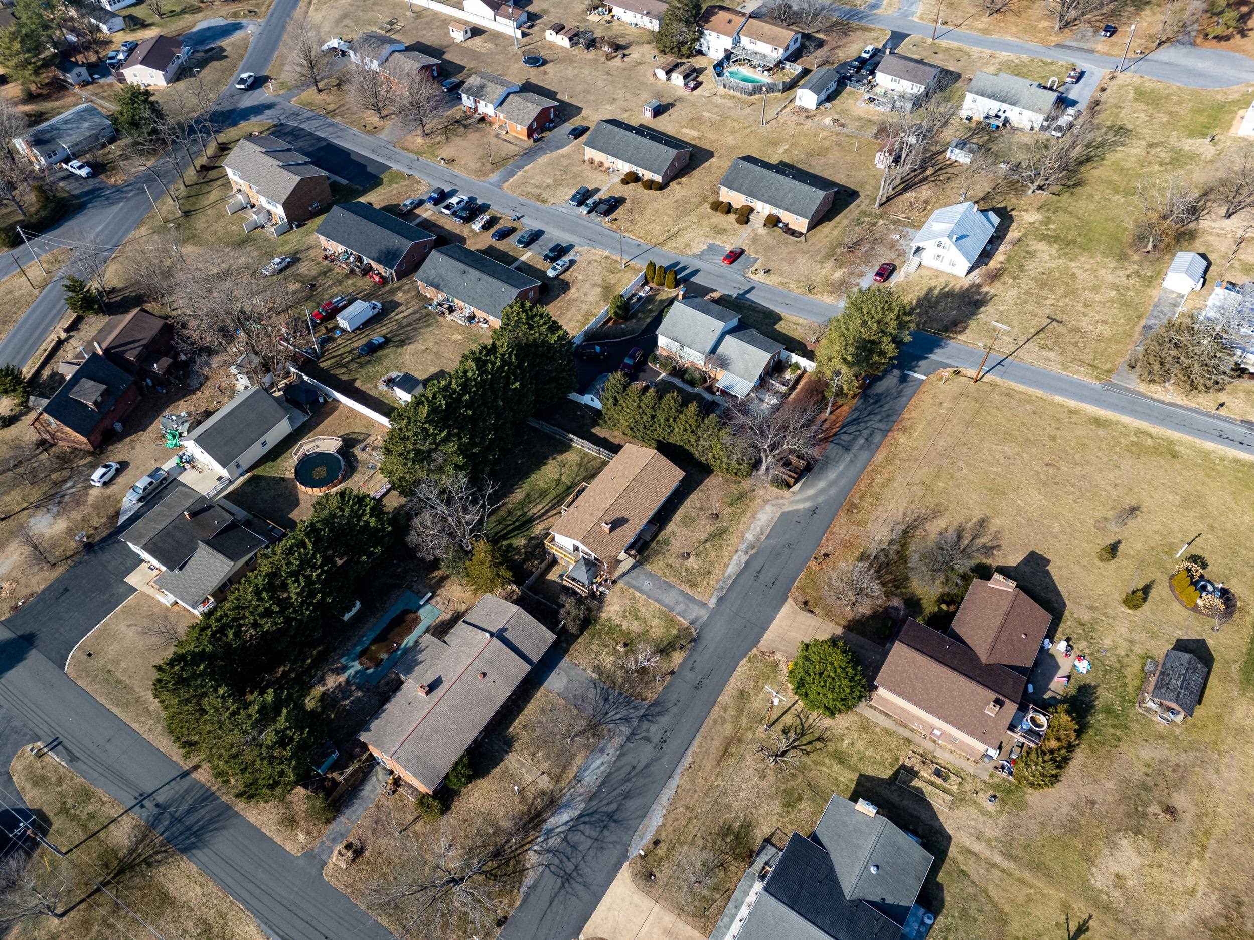 507 BARKMAN AVE, ELKTON, Virginia 22827, 3 Bedrooms Bedrooms, ,2 BathroomsBathrooms,Residential,507 BARKMAN AVE,672351 MLS # 672351