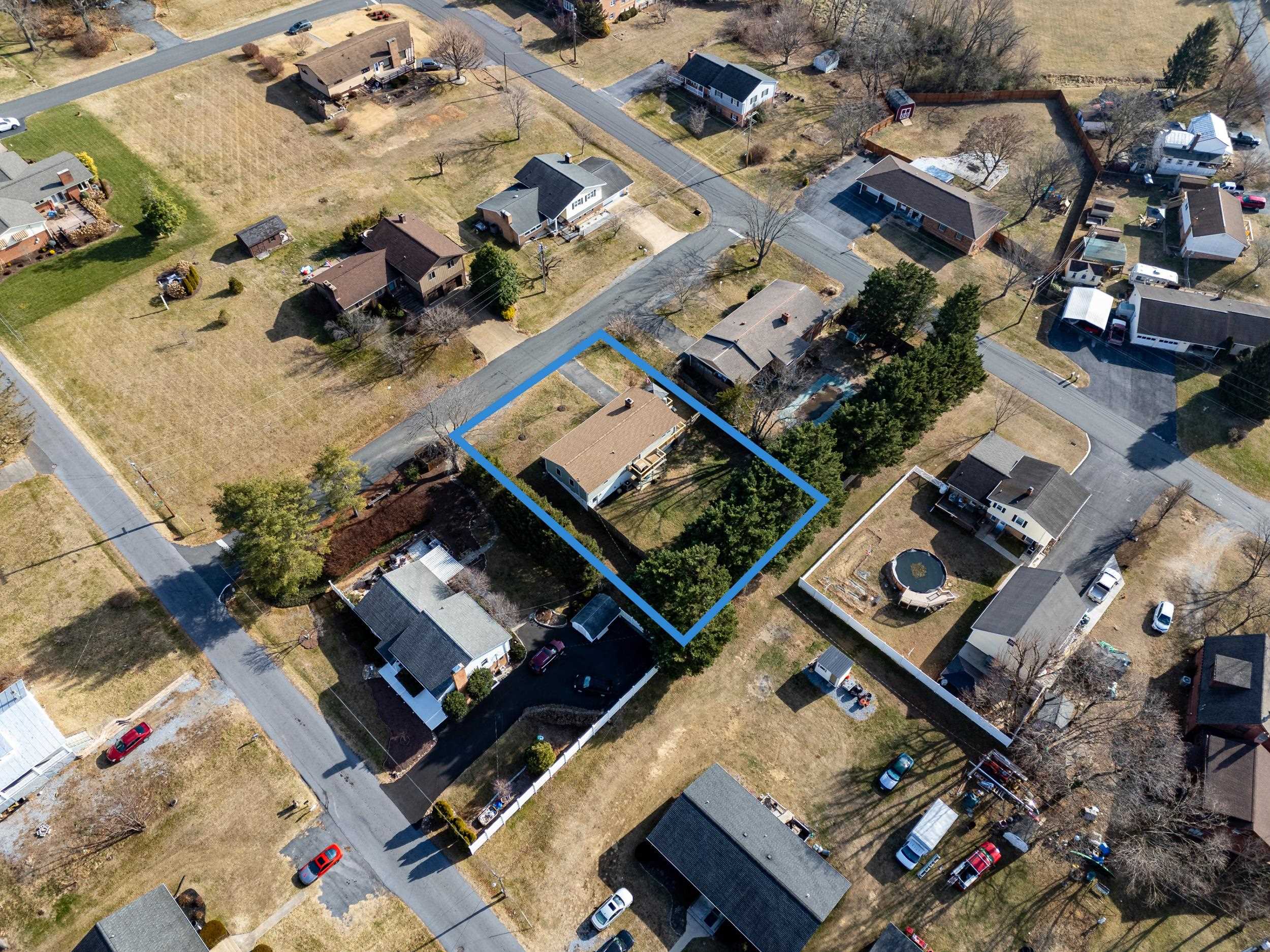 507 BARKMAN AVE, ELKTON, Virginia 22827, 3 Bedrooms Bedrooms, ,2 BathroomsBathrooms,Residential,507 BARKMAN AVE,672351 MLS # 672351