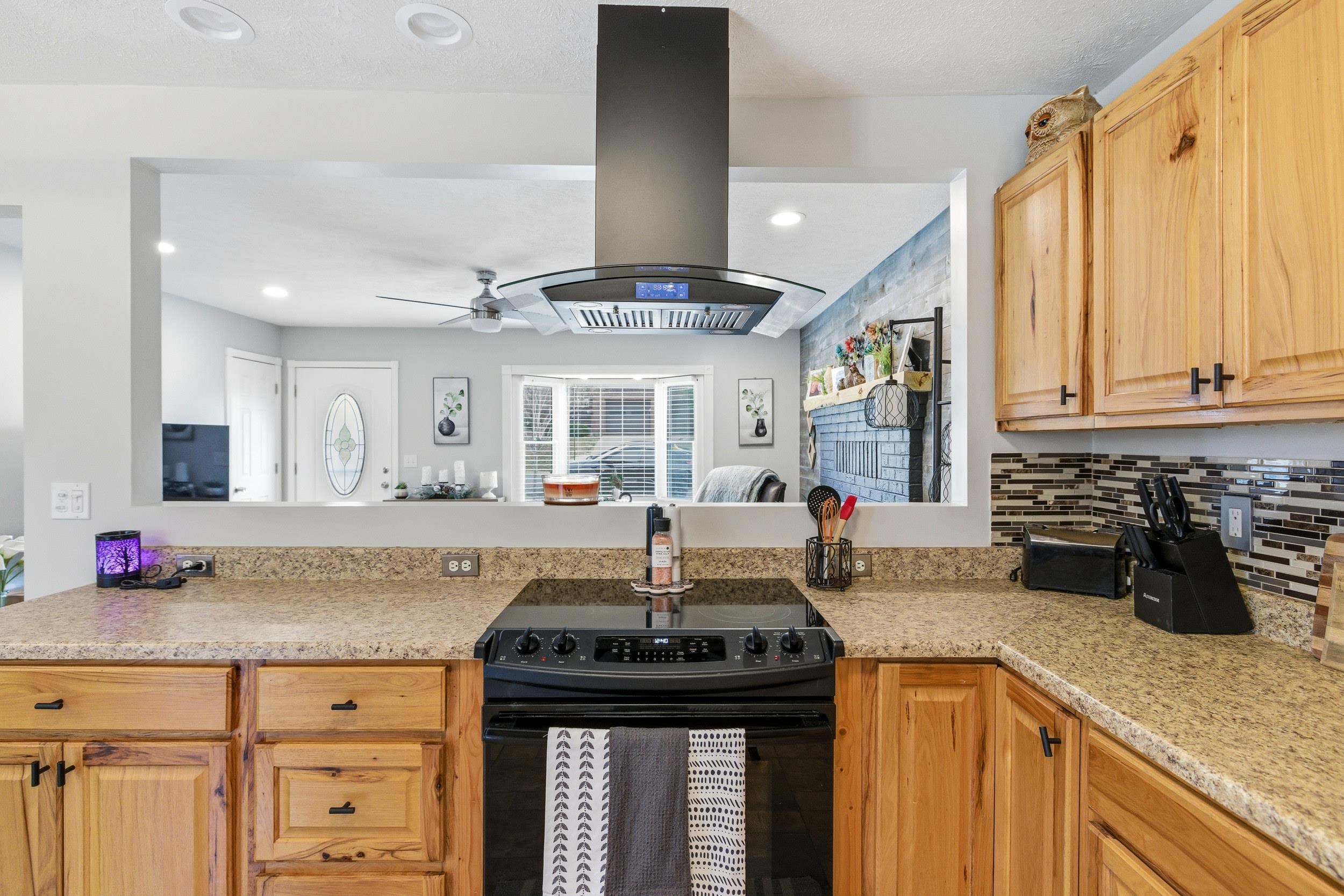 507 BARKMAN AVE, ELKTON, Virginia 22827, 3 Bedrooms Bedrooms, ,2 BathroomsBathrooms,Residential,507 BARKMAN AVE,672351 MLS # 672351