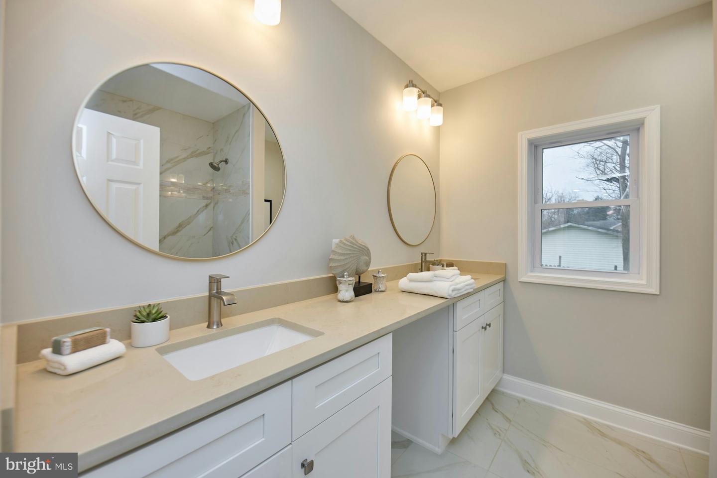 6323 EVERGLADES DR, ALEXANDRIA, Virginia 22312, 5 Bedrooms Bedrooms, ,4 BathroomsBathrooms,Residential,For sale,6323 EVERGLADES DR,VAFX2276302 MLS # VAFX2276302