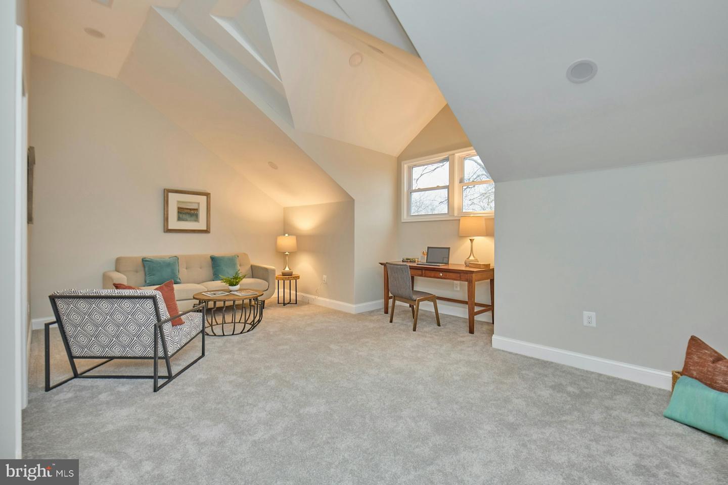 6323 EVERGLADES DR, ALEXANDRIA, Virginia 22312, 5 Bedrooms Bedrooms, ,4 BathroomsBathrooms,Residential,For sale,6323 EVERGLADES DR,VAFX2276302 MLS # VAFX2276302