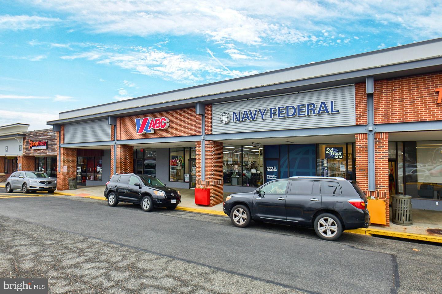 6323 EVERGLADES DR, ALEXANDRIA, Virginia 22312, 5 Bedrooms Bedrooms, ,4 BathroomsBathrooms,Residential,For sale,6323 EVERGLADES DR,VAFX2276302 MLS # VAFX2276302