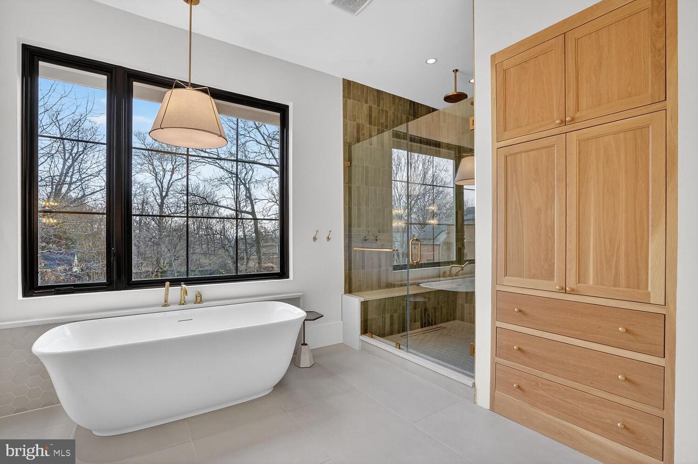 1615 N WAKEFIELD ST, ARLINGTON, Virginia 22207, 6 Bedrooms Bedrooms, ,7 BathroomsBathrooms,Residential,For sale,1615 N WAKEFIELD ST,VAAR2065418 MLS # VAAR2065418