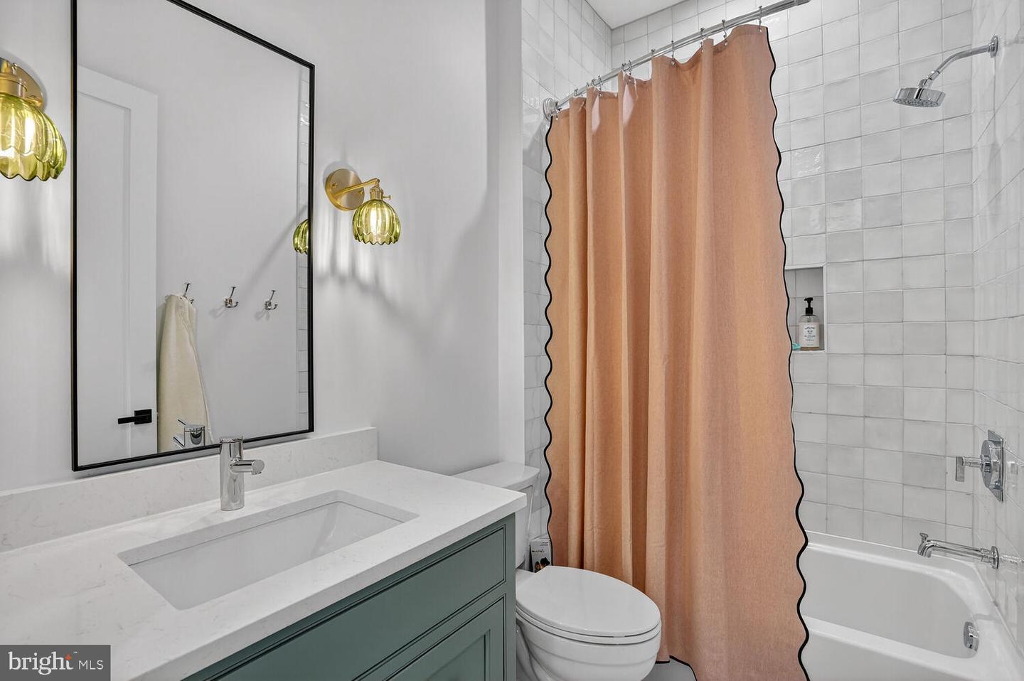 1615 N WAKEFIELD ST, ARLINGTON, Virginia 22207, 6 Bedrooms Bedrooms, ,7 BathroomsBathrooms,Residential,For sale,1615 N WAKEFIELD ST,VAAR2065418 MLS # VAAR2065418