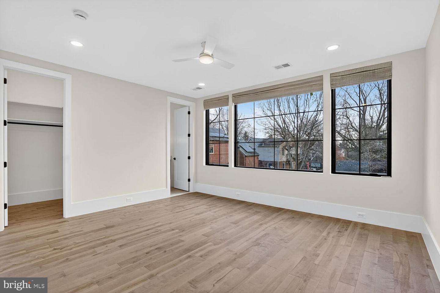 1615 N WAKEFIELD ST, ARLINGTON, Virginia 22207, 6 Bedrooms Bedrooms, ,7 BathroomsBathrooms,Residential,For sale,1615 N WAKEFIELD ST,VAAR2065418 MLS # VAAR2065418