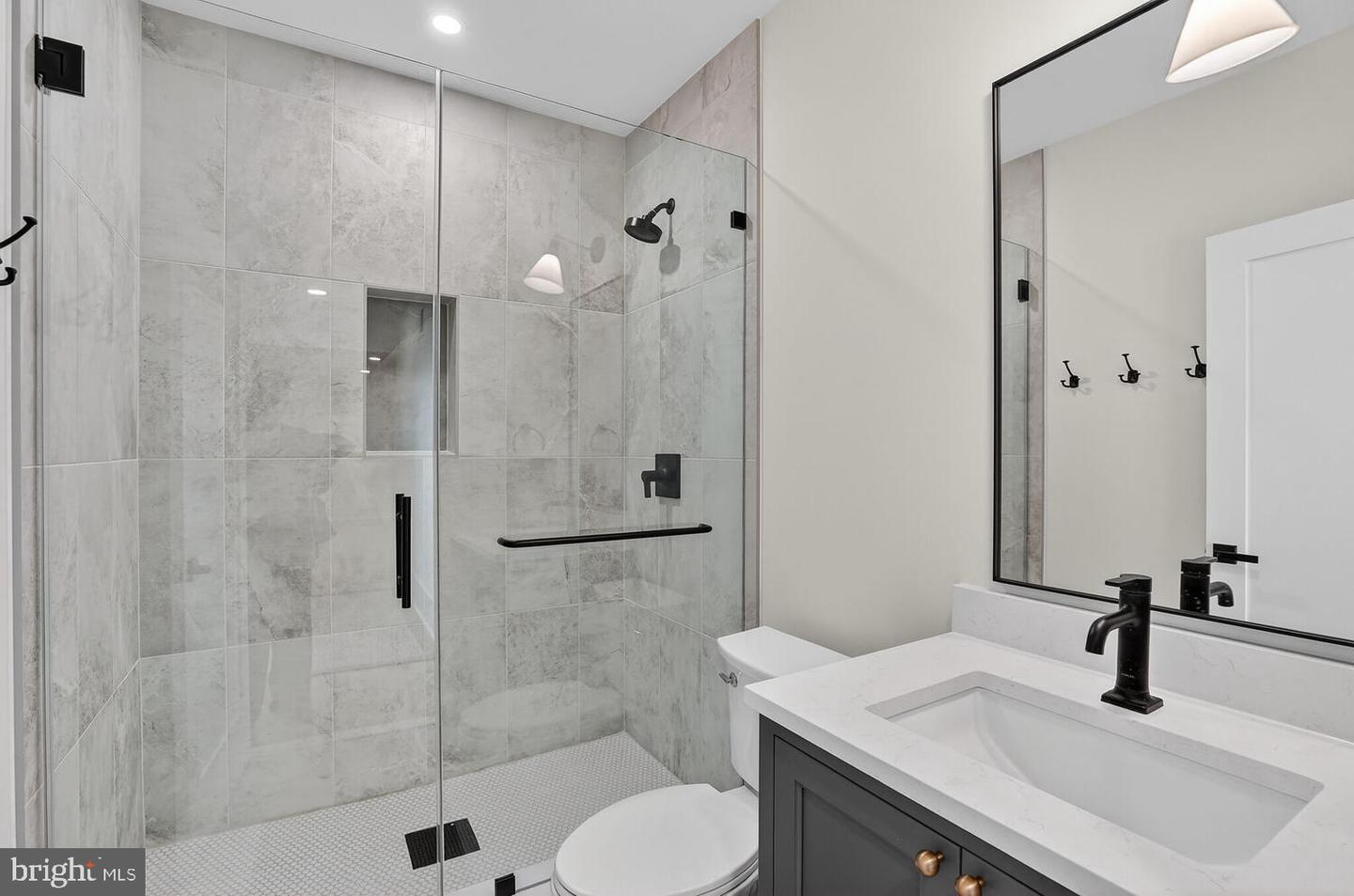 1615 N WAKEFIELD ST, ARLINGTON, Virginia 22207, 6 Bedrooms Bedrooms, ,7 BathroomsBathrooms,Residential,For sale,1615 N WAKEFIELD ST,VAAR2065418 MLS # VAAR2065418