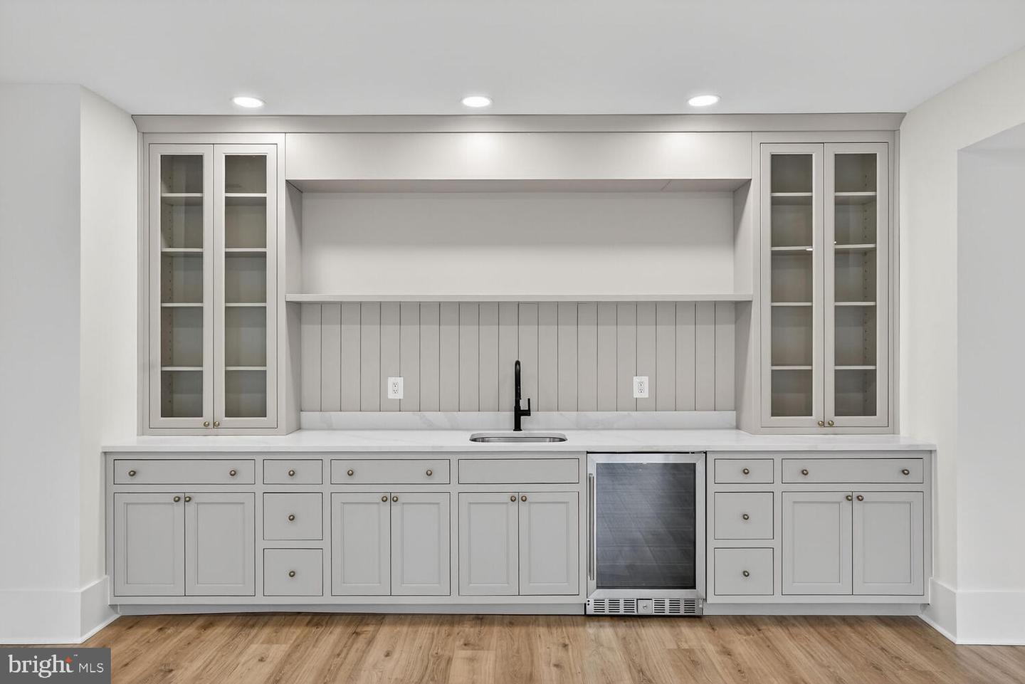 1615 N WAKEFIELD ST, ARLINGTON, Virginia 22207, 6 Bedrooms Bedrooms, ,7 BathroomsBathrooms,Residential,For sale,1615 N WAKEFIELD ST,VAAR2065418 MLS # VAAR2065418