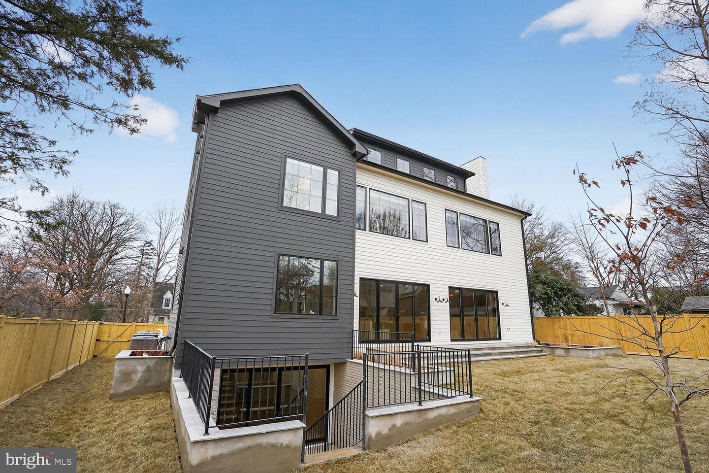 1615 N WAKEFIELD ST, ARLINGTON, Virginia 22207, 6 Bedrooms Bedrooms, ,7 BathroomsBathrooms,Residential,For sale,1615 N WAKEFIELD ST,VAAR2065418 MLS # VAAR2065418