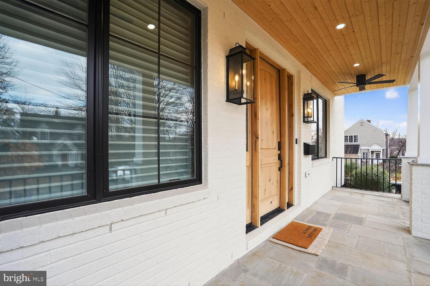 1615 N WAKEFIELD ST, ARLINGTON, Virginia 22207, 6 Bedrooms Bedrooms, ,7 BathroomsBathrooms,Residential,For sale,1615 N WAKEFIELD ST,VAAR2065418 MLS # VAAR2065418