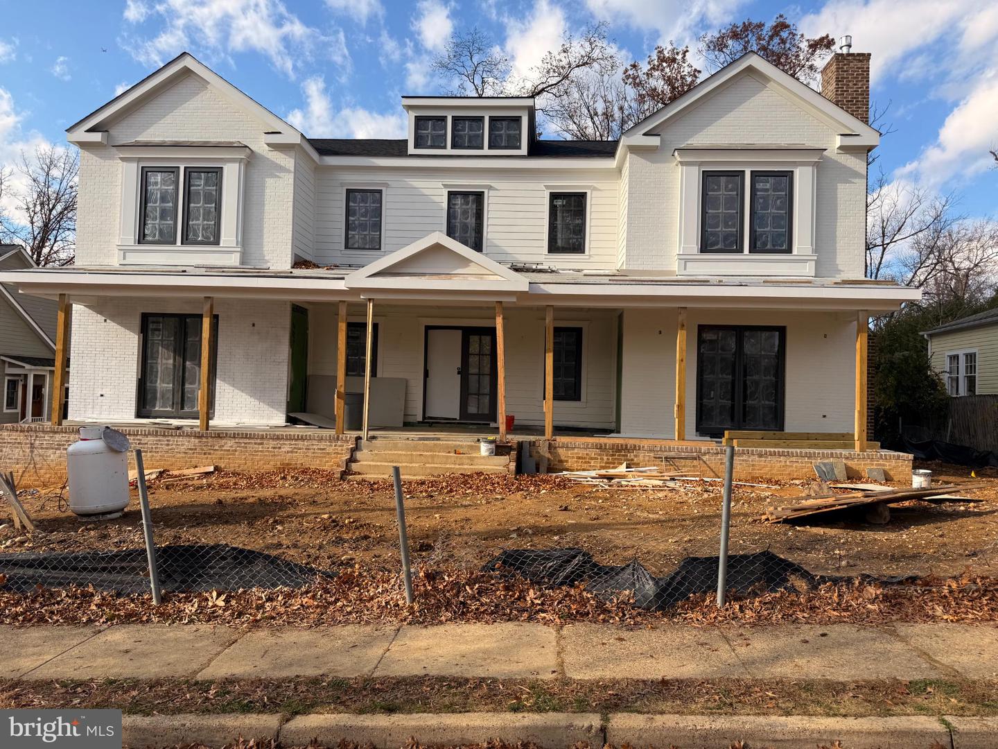 723 TIMBER BRANCH DR, ALEXANDRIA, Virginia 22302, 6 Bedrooms Bedrooms, 14 Rooms Rooms,6 BathroomsBathrooms,Residential,For sale,723 TIMBER BRANCH DR,VAAX2051498 MLS # VAAX2051498