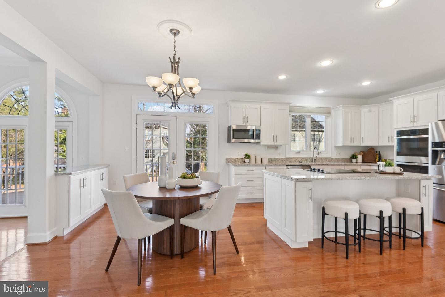 8214 WESTWOOD MEWS CT, VIENNA, Virginia 22182, 5 Bedrooms Bedrooms, 7 Rooms Rooms,4 BathroomsBathrooms,Residential,For sale,8214 WESTWOOD MEWS CT,VAFX2278286 MLS # VAFX2278286