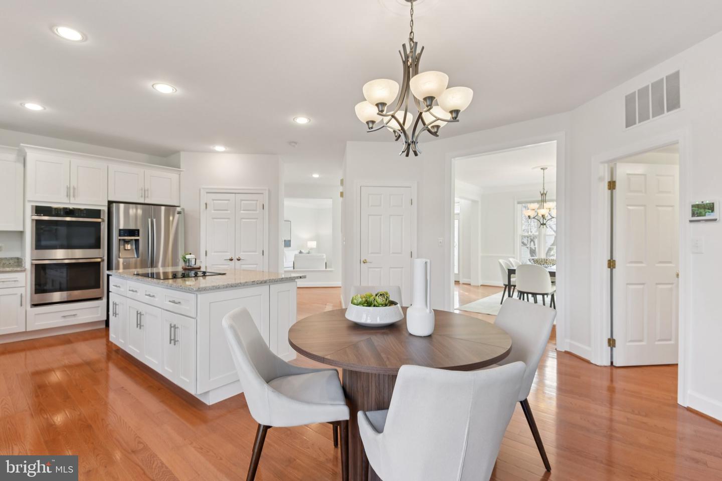 8214 WESTWOOD MEWS CT, VIENNA, Virginia 22182, 5 Bedrooms Bedrooms, 7 Rooms Rooms,4 BathroomsBathrooms,Residential,For sale,8214 WESTWOOD MEWS CT,VAFX2278286 MLS # VAFX2278286