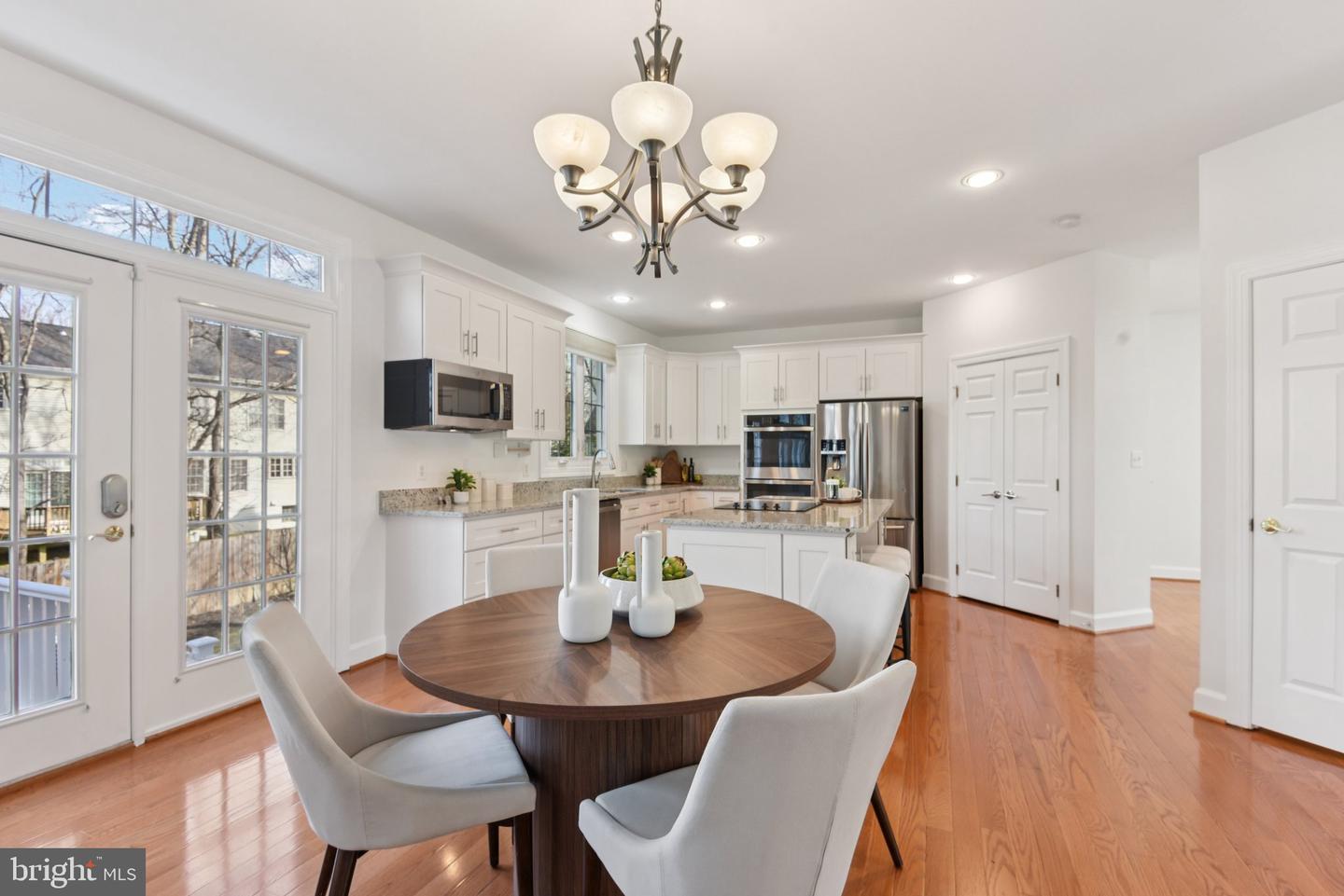 8214 WESTWOOD MEWS CT, VIENNA, Virginia 22182, 5 Bedrooms Bedrooms, 7 Rooms Rooms,4 BathroomsBathrooms,Residential,For sale,8214 WESTWOOD MEWS CT,VAFX2278286 MLS # VAFX2278286