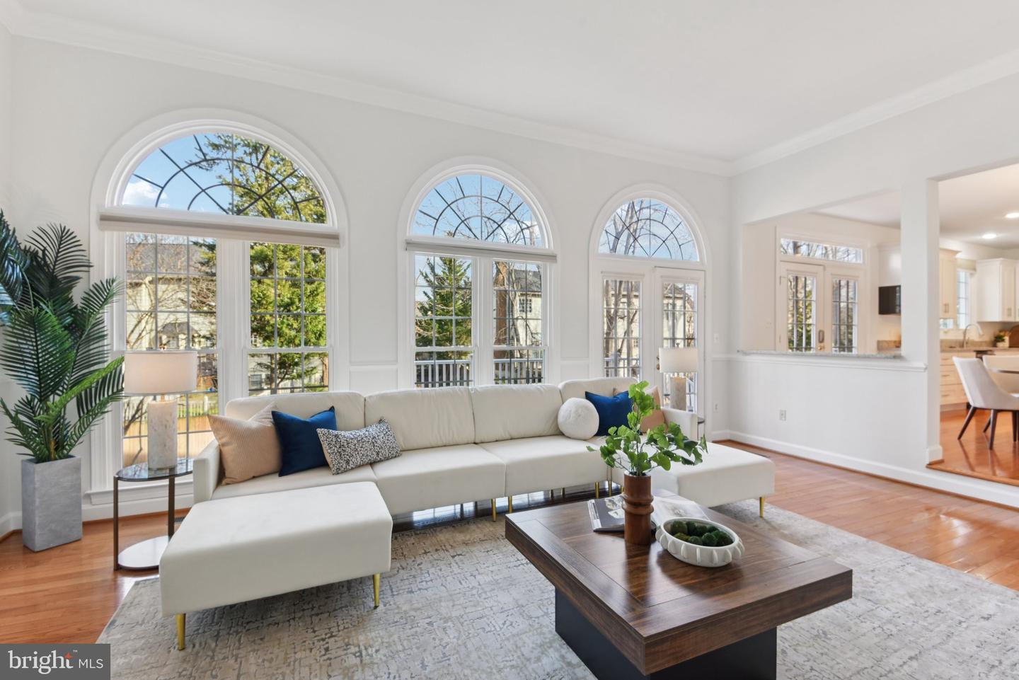 8214 WESTWOOD MEWS CT, VIENNA, Virginia 22182, 5 Bedrooms Bedrooms, 7 Rooms Rooms,4 BathroomsBathrooms,Residential,For sale,8214 WESTWOOD MEWS CT,VAFX2278286 MLS # VAFX2278286