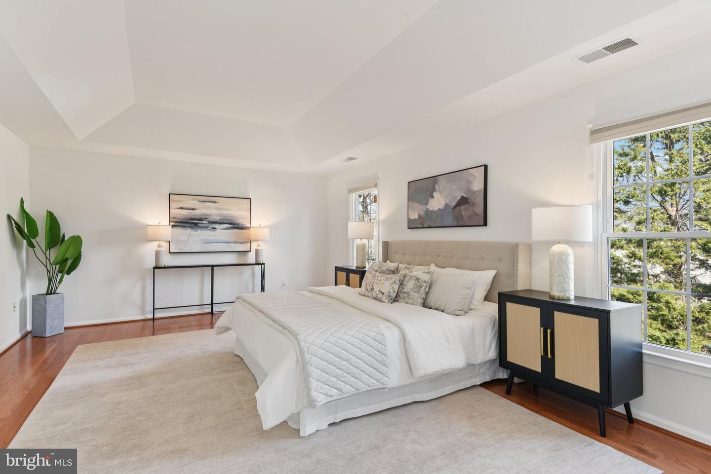 8214 WESTWOOD MEWS CT, VIENNA, Virginia 22182, 5 Bedrooms Bedrooms, 7 Rooms Rooms,4 BathroomsBathrooms,Residential,For sale,8214 WESTWOOD MEWS CT,VAFX2278286 MLS # VAFX2278286