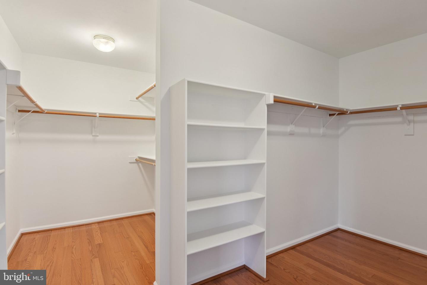 8214 WESTWOOD MEWS CT, VIENNA, Virginia 22182, 5 Bedrooms Bedrooms, 7 Rooms Rooms,4 BathroomsBathrooms,Residential,For sale,8214 WESTWOOD MEWS CT,VAFX2278286 MLS # VAFX2278286