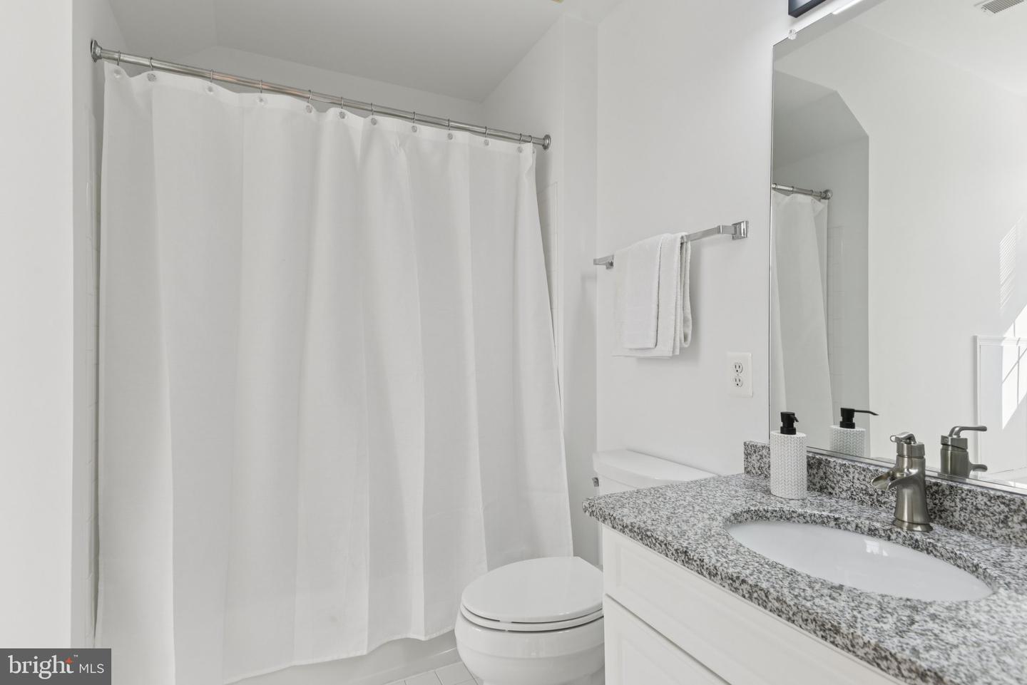 8214 WESTWOOD MEWS CT, VIENNA, Virginia 22182, 5 Bedrooms Bedrooms, 7 Rooms Rooms,4 BathroomsBathrooms,Residential,For sale,8214 WESTWOOD MEWS CT,VAFX2278286 MLS # VAFX2278286