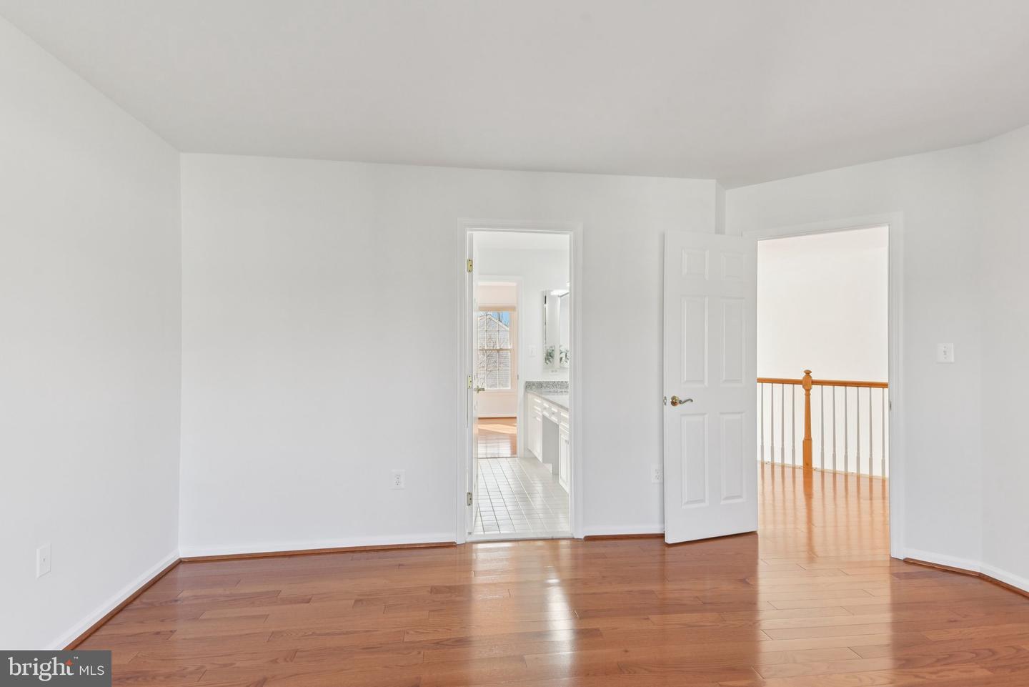 8214 WESTWOOD MEWS CT, VIENNA, Virginia 22182, 5 Bedrooms Bedrooms, 7 Rooms Rooms,4 BathroomsBathrooms,Residential,For sale,8214 WESTWOOD MEWS CT,VAFX2278286 MLS # VAFX2278286