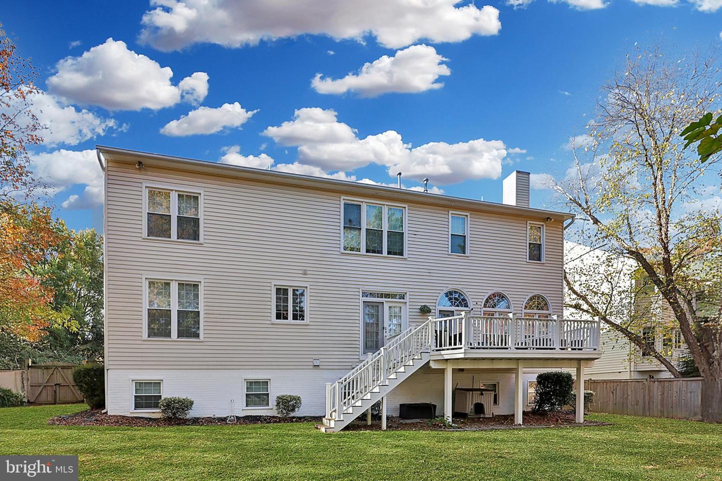 8214 WESTWOOD MEWS CT, VIENNA, Virginia 22182, 5 Bedrooms Bedrooms, 7 Rooms Rooms,4 BathroomsBathrooms,Residential,For sale,8214 WESTWOOD MEWS CT,VAFX2278286 MLS # VAFX2278286