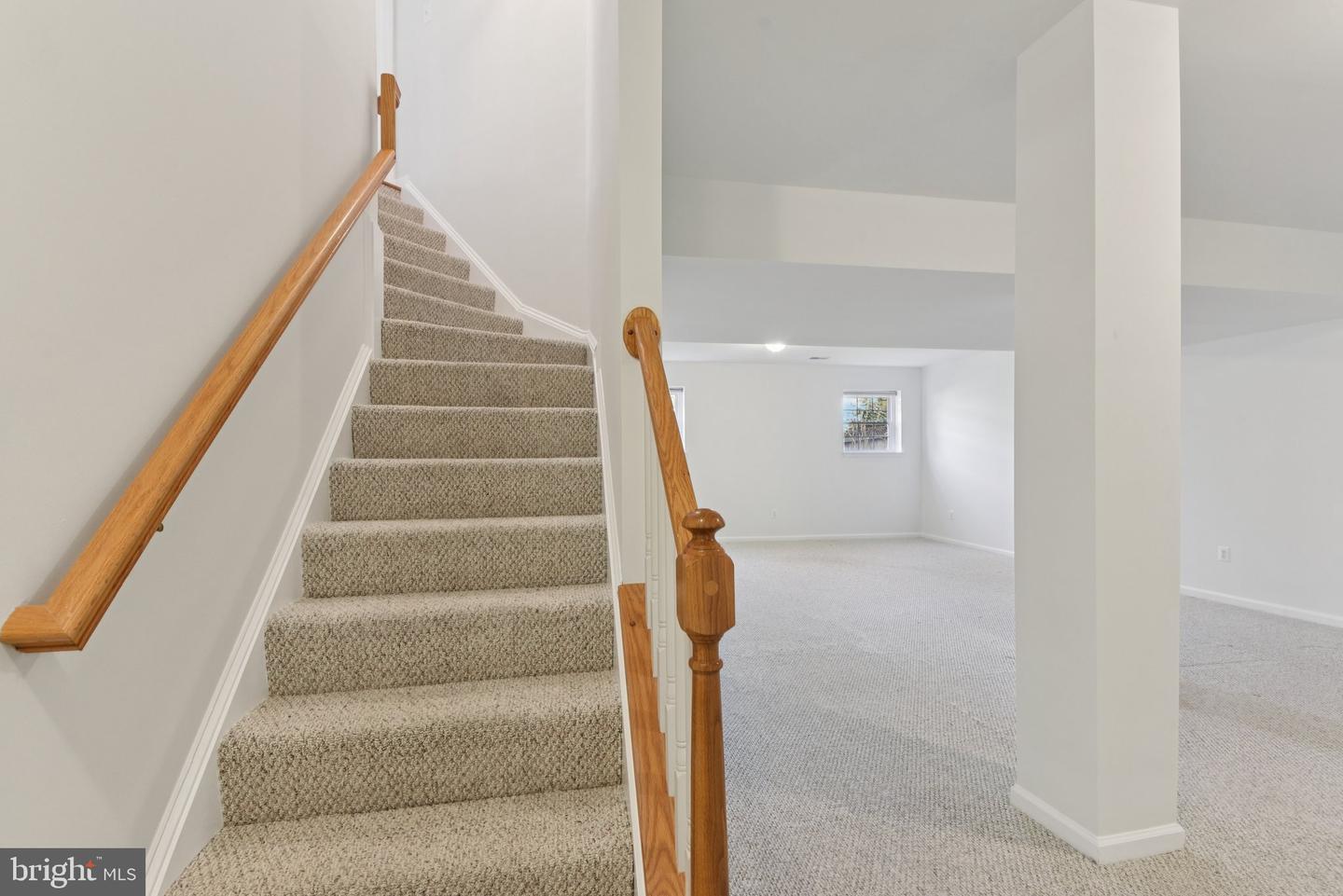 8214 WESTWOOD MEWS CT, VIENNA, Virginia 22182, 5 Bedrooms Bedrooms, 7 Rooms Rooms,4 BathroomsBathrooms,Residential,For sale,8214 WESTWOOD MEWS CT,VAFX2278286 MLS # VAFX2278286