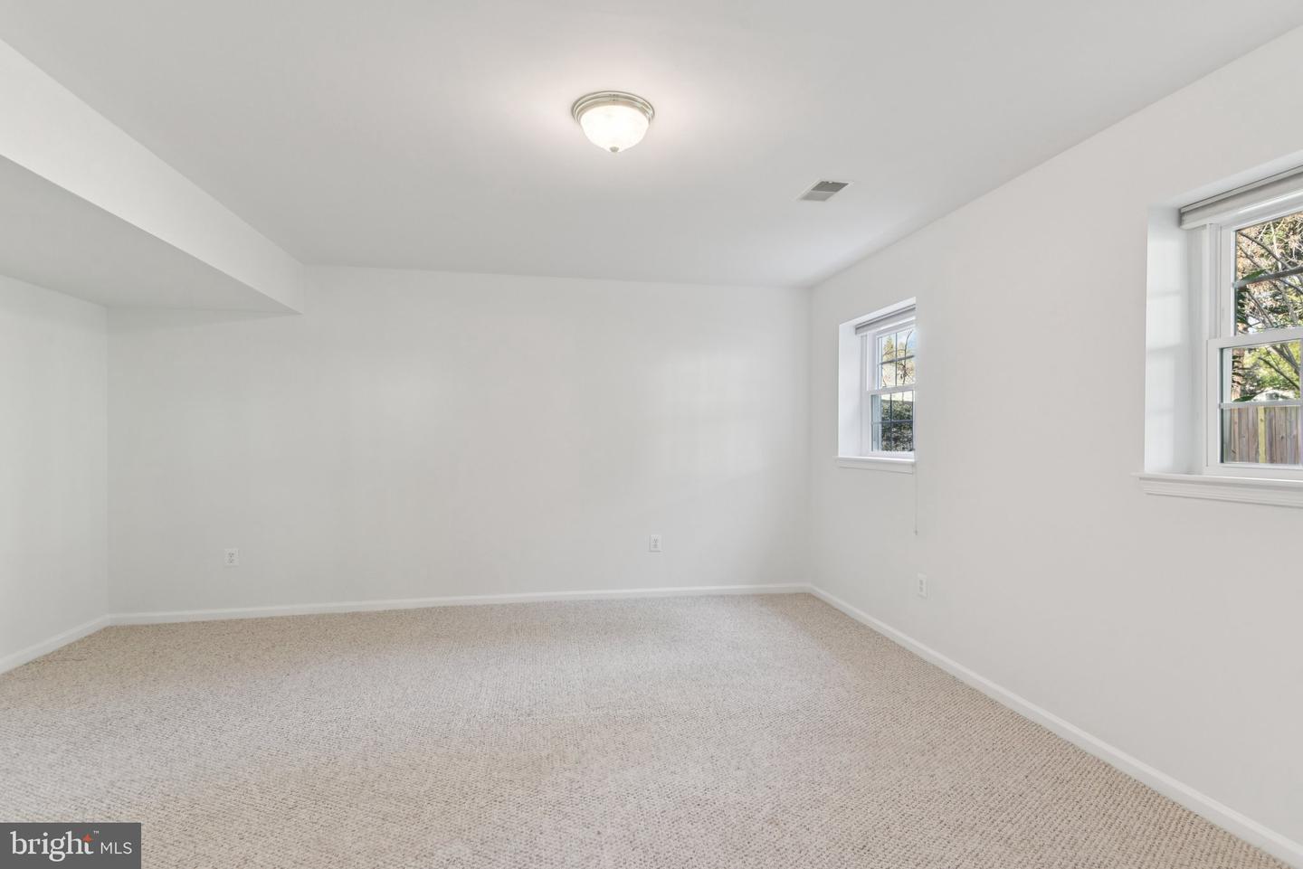 8214 WESTWOOD MEWS CT, VIENNA, Virginia 22182, 5 Bedrooms Bedrooms, 7 Rooms Rooms,4 BathroomsBathrooms,Residential,For sale,8214 WESTWOOD MEWS CT,VAFX2278286 MLS # VAFX2278286