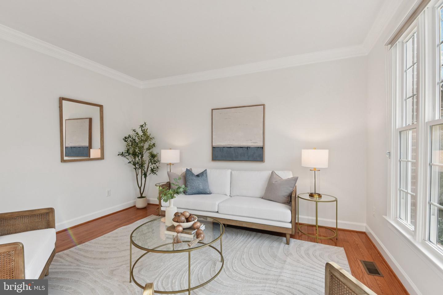 8214 WESTWOOD MEWS CT, VIENNA, Virginia 22182, 5 Bedrooms Bedrooms, 7 Rooms Rooms,4 BathroomsBathrooms,Residential,For sale,8214 WESTWOOD MEWS CT,VAFX2278286 MLS # VAFX2278286