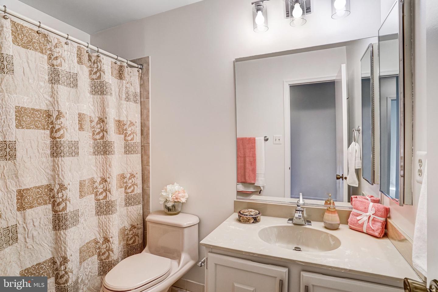 9019 OCTAVIA CT, SPRINGFIELD, Virginia 22153, 4 Bedrooms Bedrooms, ,2 BathroomsBathrooms,Residential,For sale,9019 OCTAVIA CT,VAFX2278946 MLS # VAFX2278946