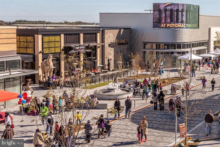 4336 POTOMAC HIGHLANDS CIR #51, TRIANGLE, Virginia 22172, 3 Bedrooms Bedrooms, ,2 BathroomsBathrooms,Residential,For sale,4336 POTOMAC HIGHLANDS CIR #51,VAPW2108214 MLS # VAPW2108214
